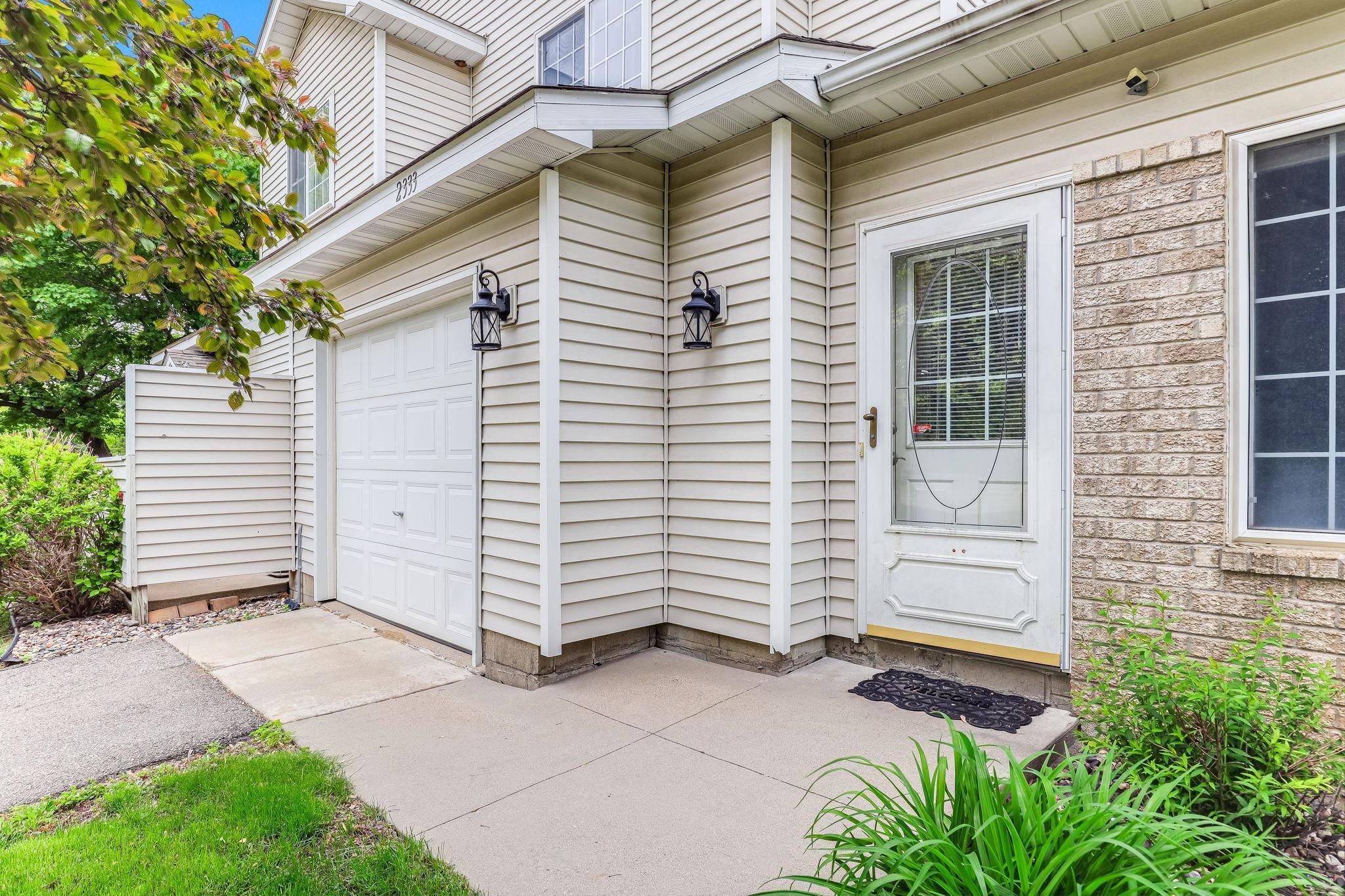 2333 Williams DR, Burnsville, MN 55337