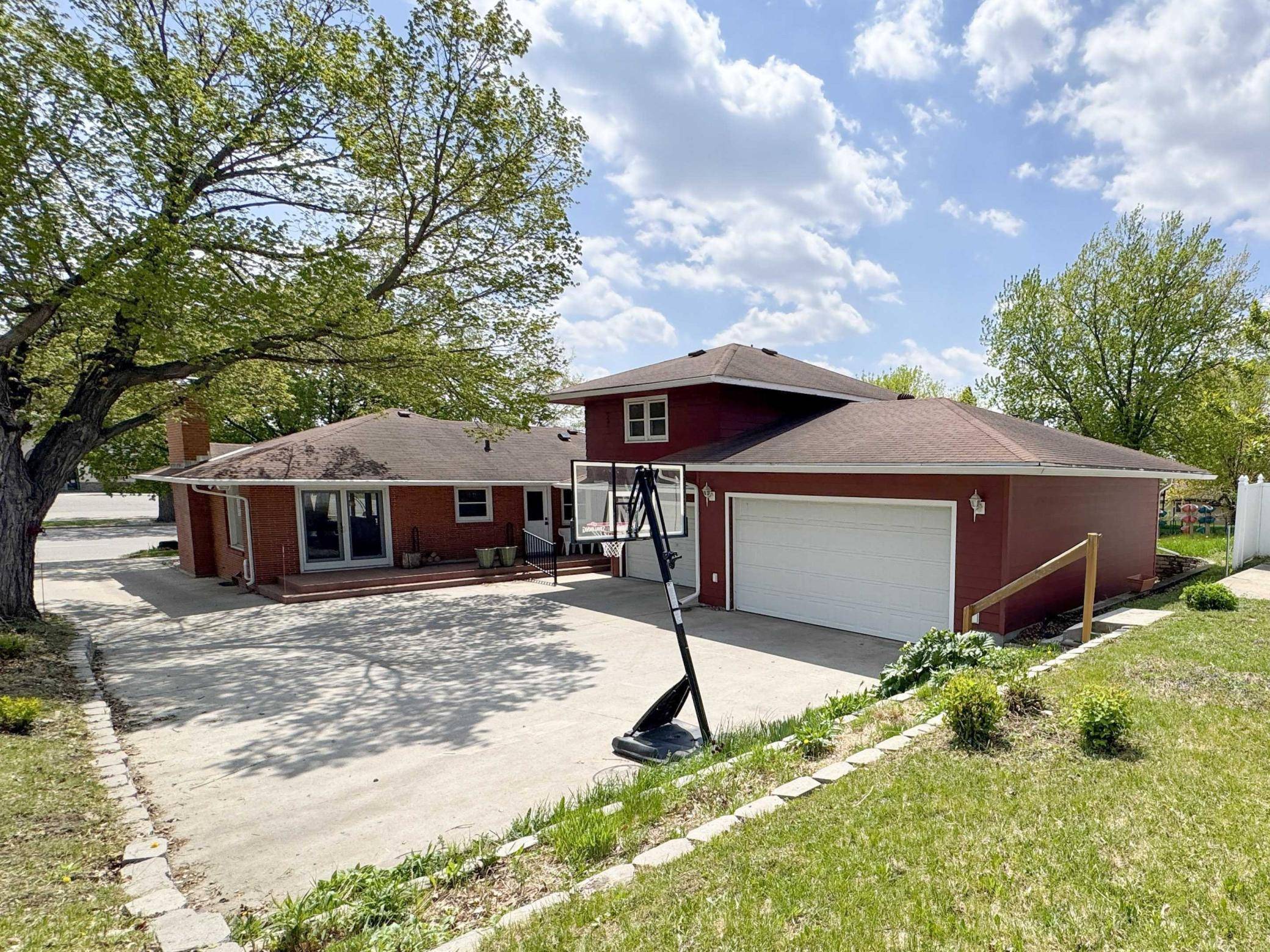 1020 W Lincoln AVE, Fergus Falls, MN 56537