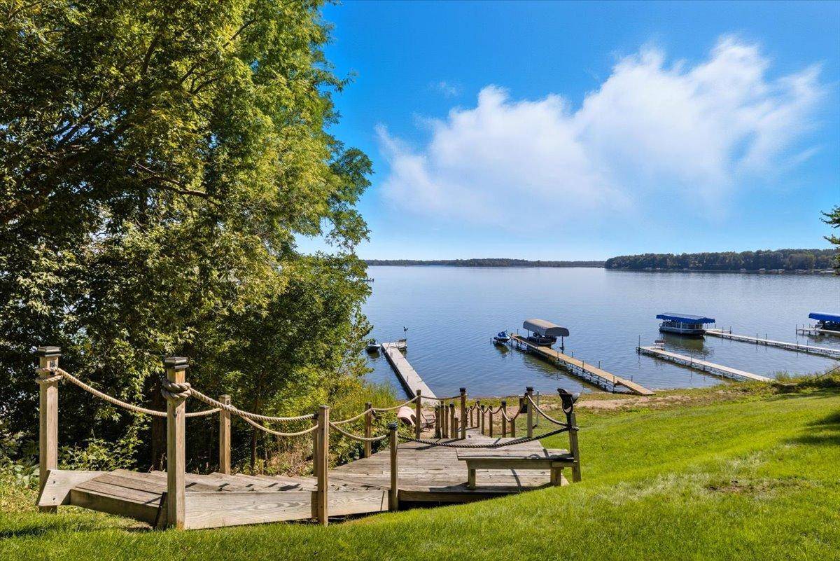 10781 Dahl AVE, Chisago City, MN 55013