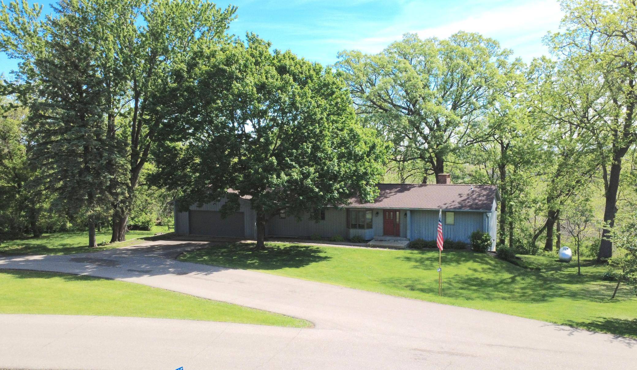 24106 Walnut DR, Albert Lea, MN 56007