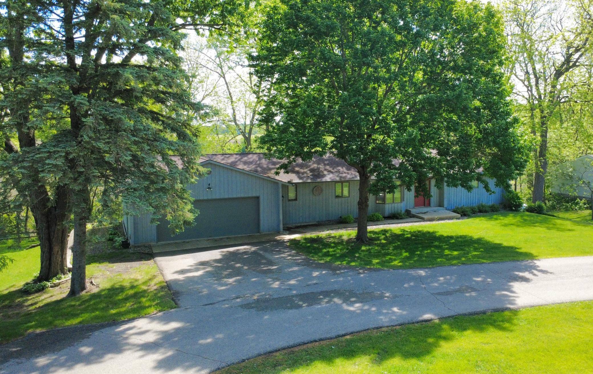 24106 Walnut DR, Albert Lea, MN 56007