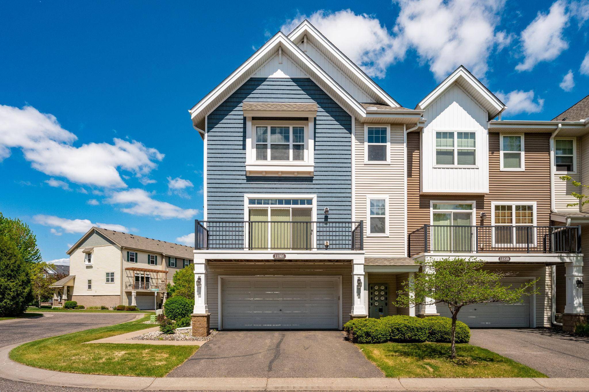 11808 Emery Village DR N, Champlin, MN 55316