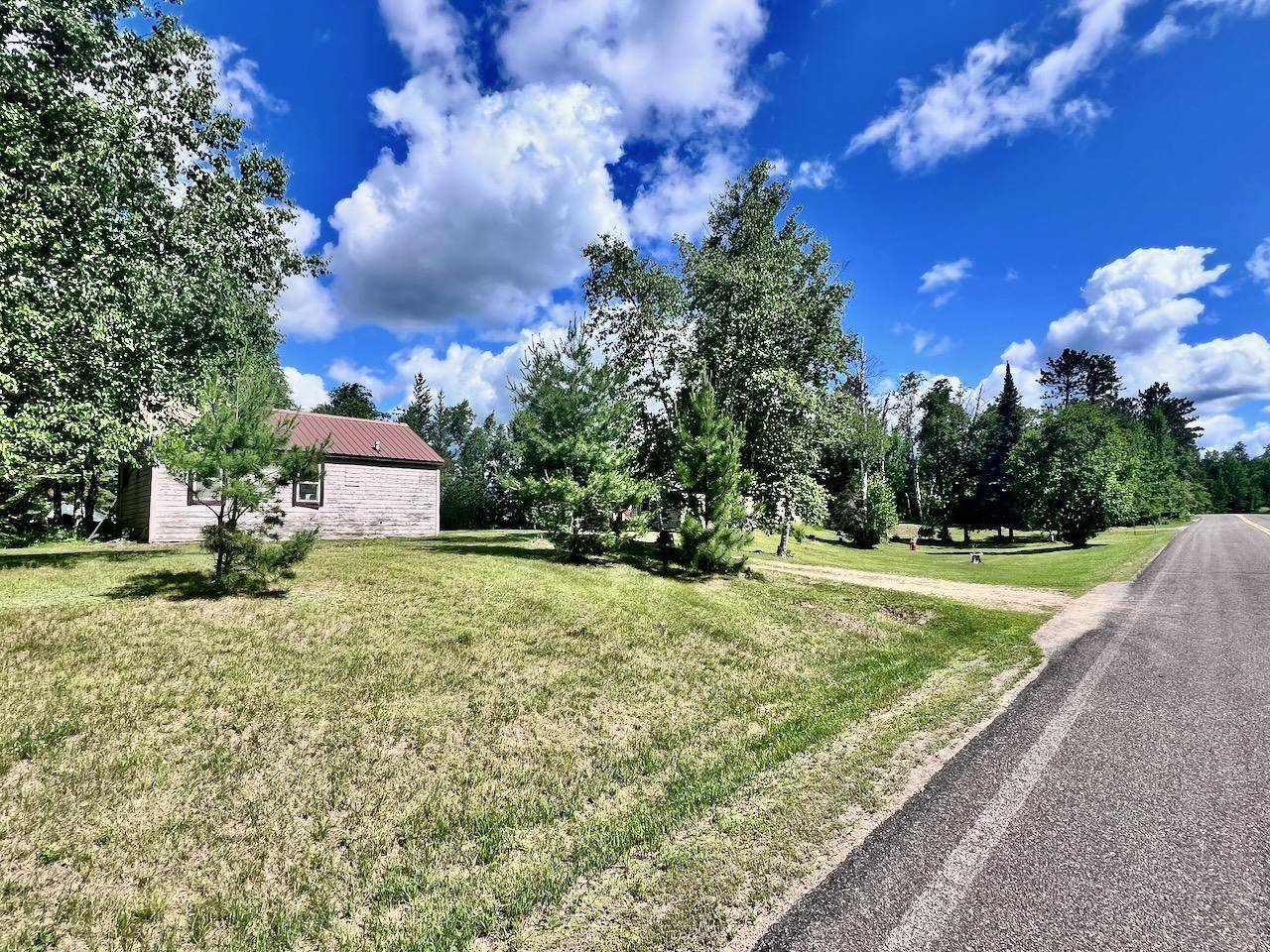 8931 Palm Road, Britt, MN 55710