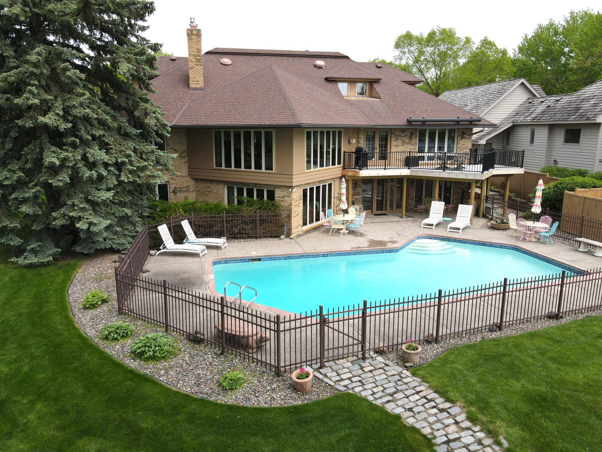 1128 Benton ST, Anoka, MN 55303