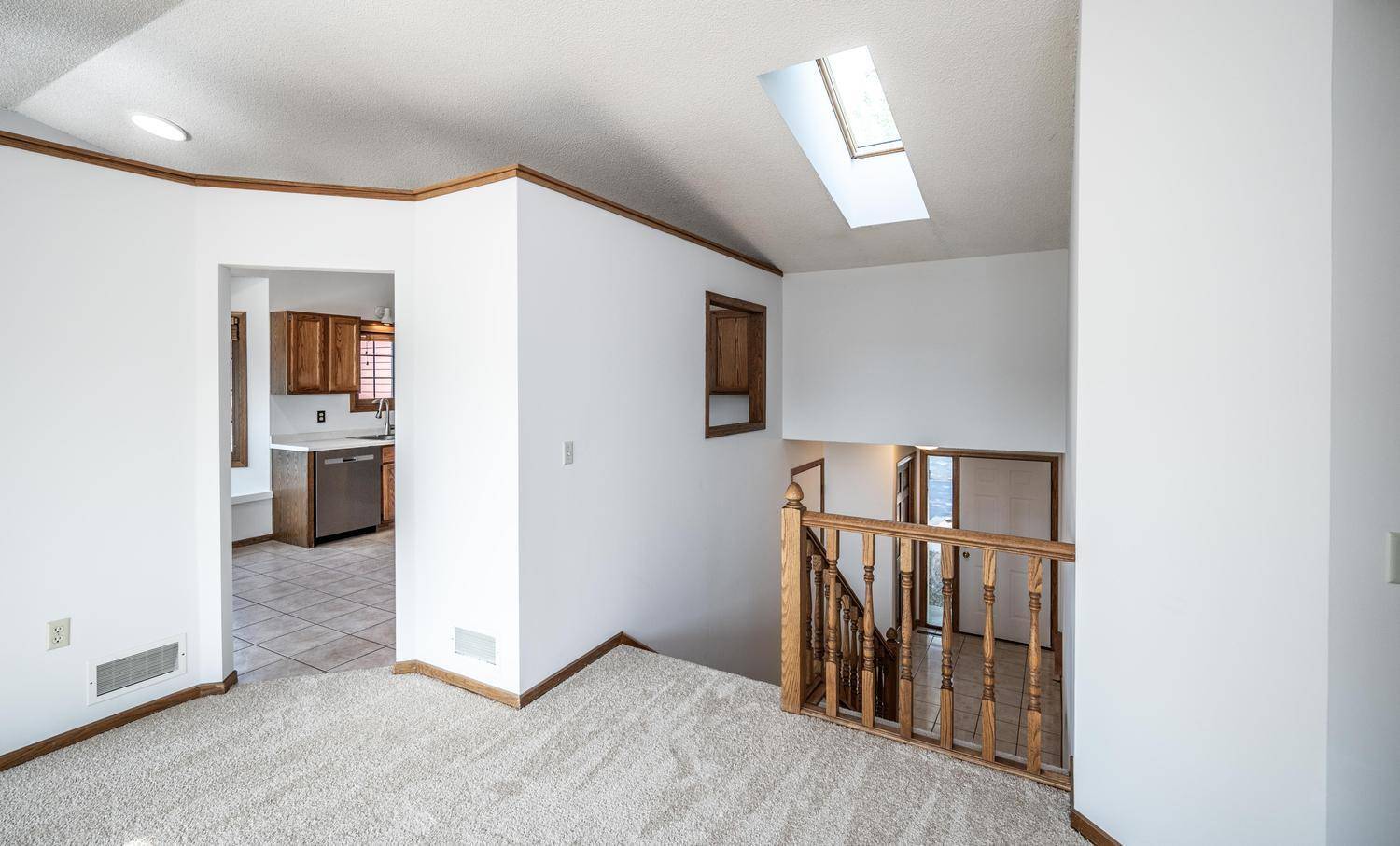 1500 Lakeview Curve, Eagan, MN 55122