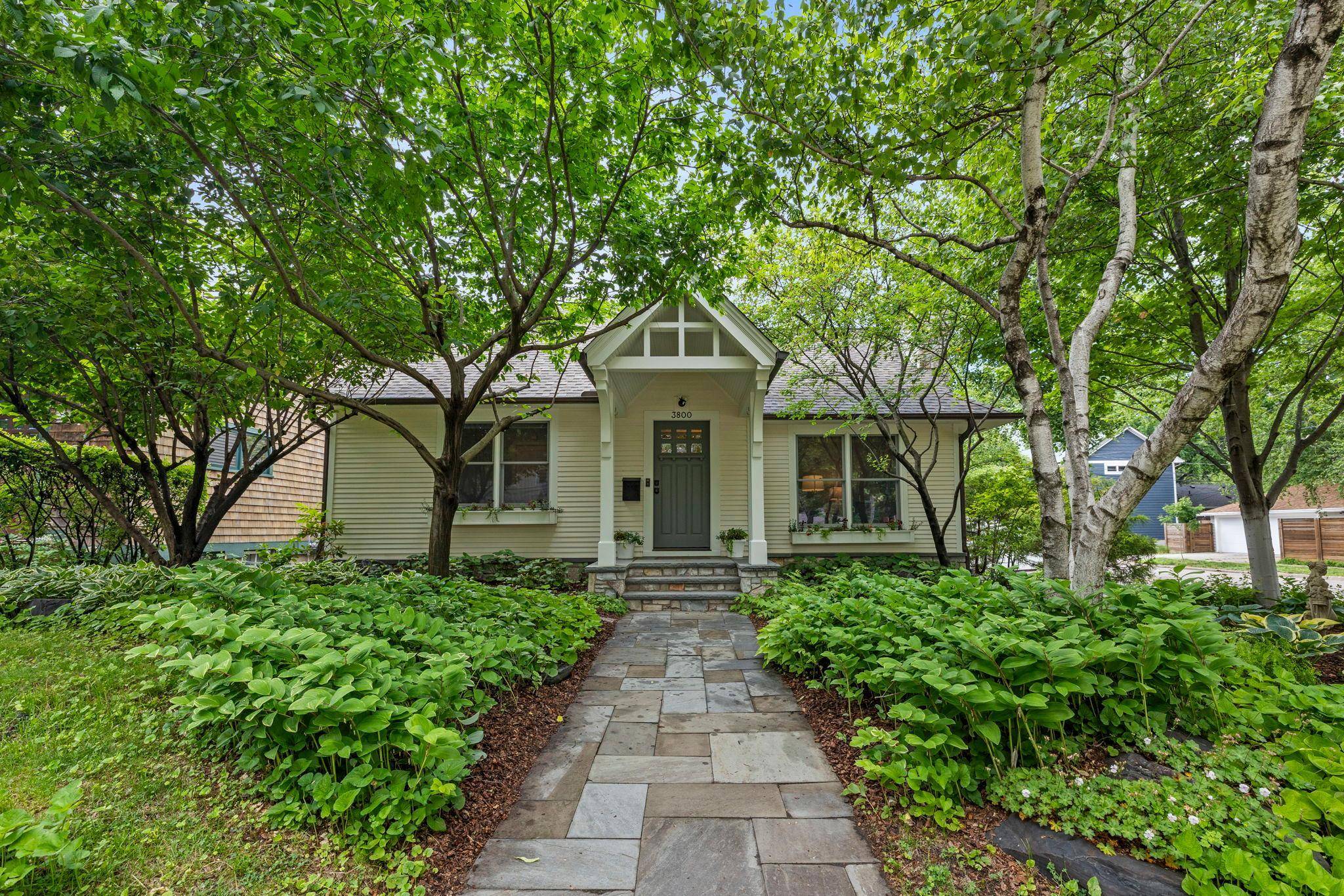 3800 Upton AVE S, Minneapolis, MN 55410