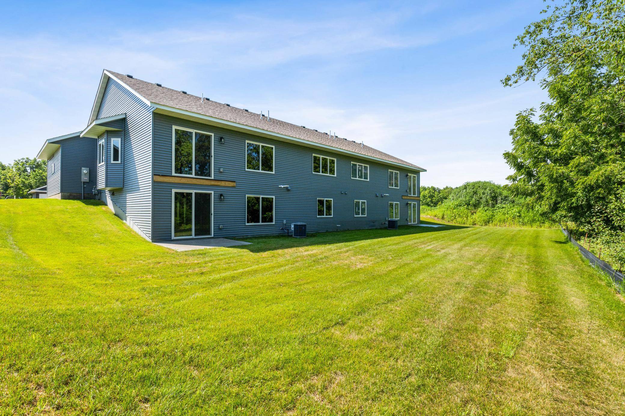 2040 13th ST NW, Faribault, MN 55021