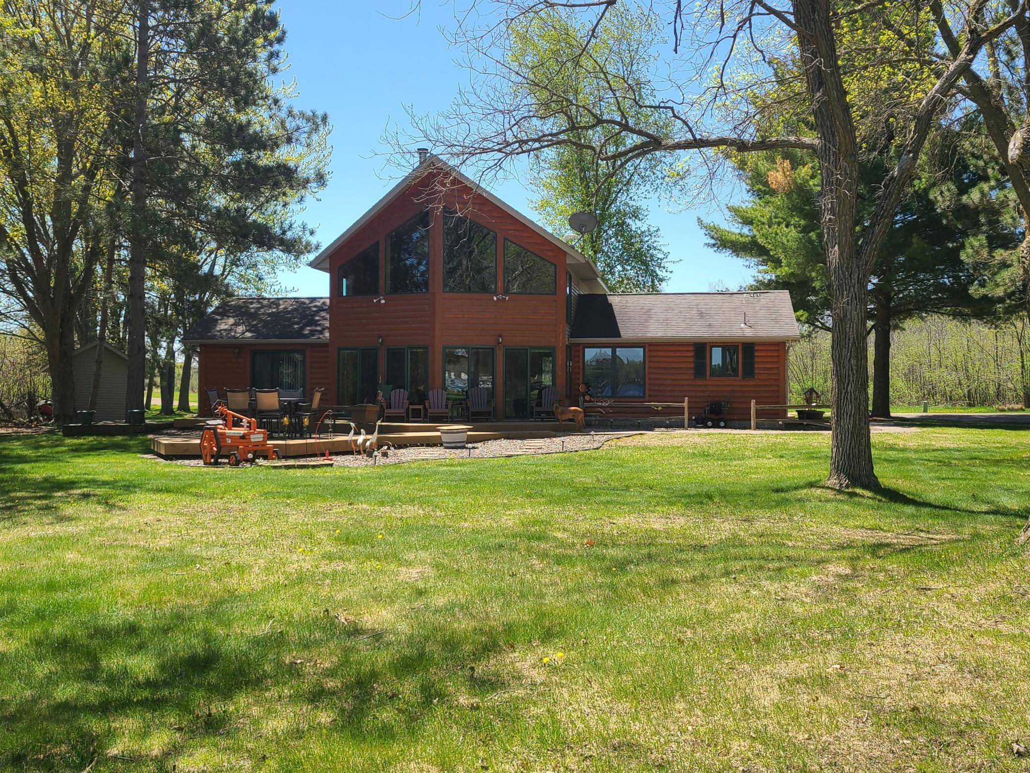 24706 Peavy LN, Hillman, MN 56338