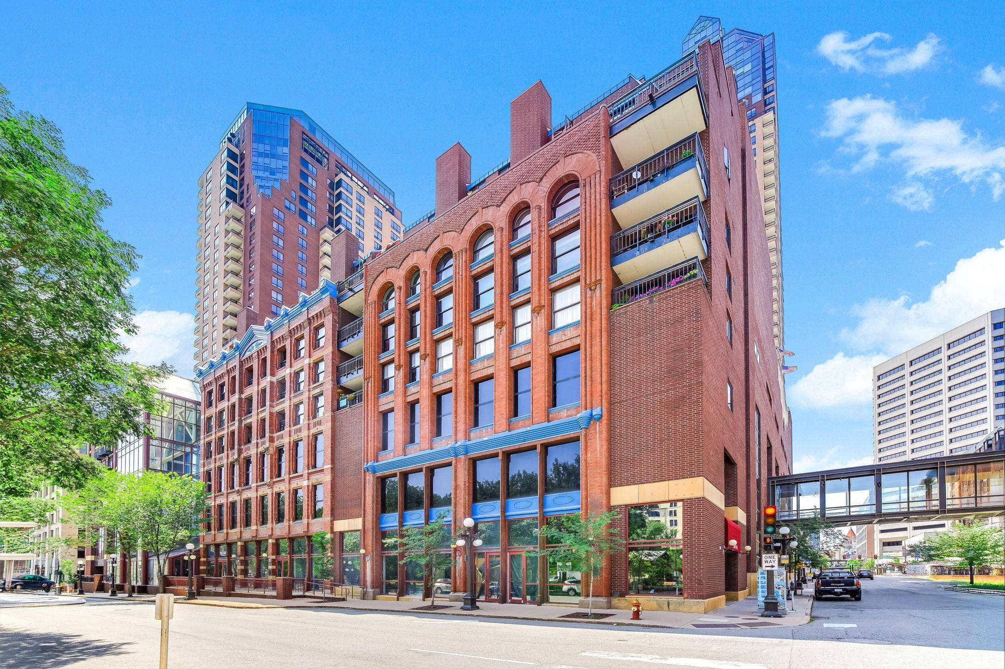 198 6th ST E #601, Saint Paul, MN 55101