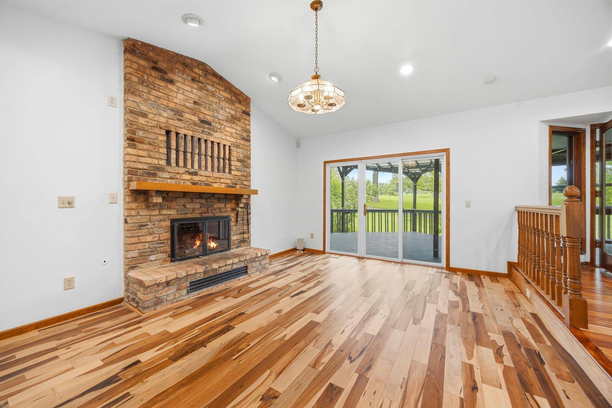 5724 Auto Club CIR, Bloomington, MN 55437