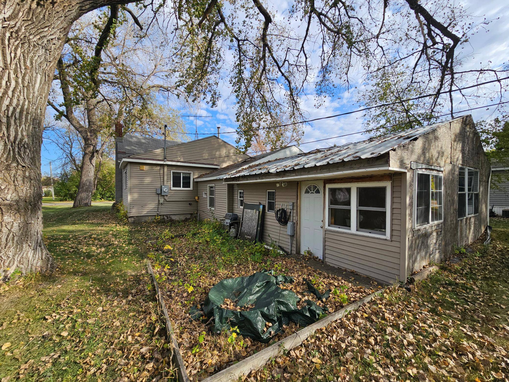 705 Neill ST, Buxton, ND 58218