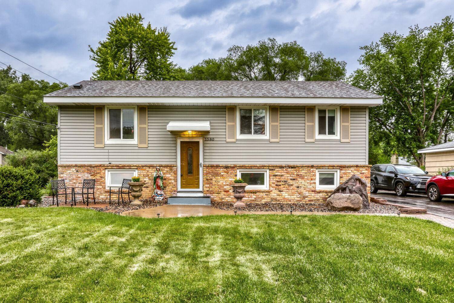 1580 16th ST NW, New Brighton, MN 55112