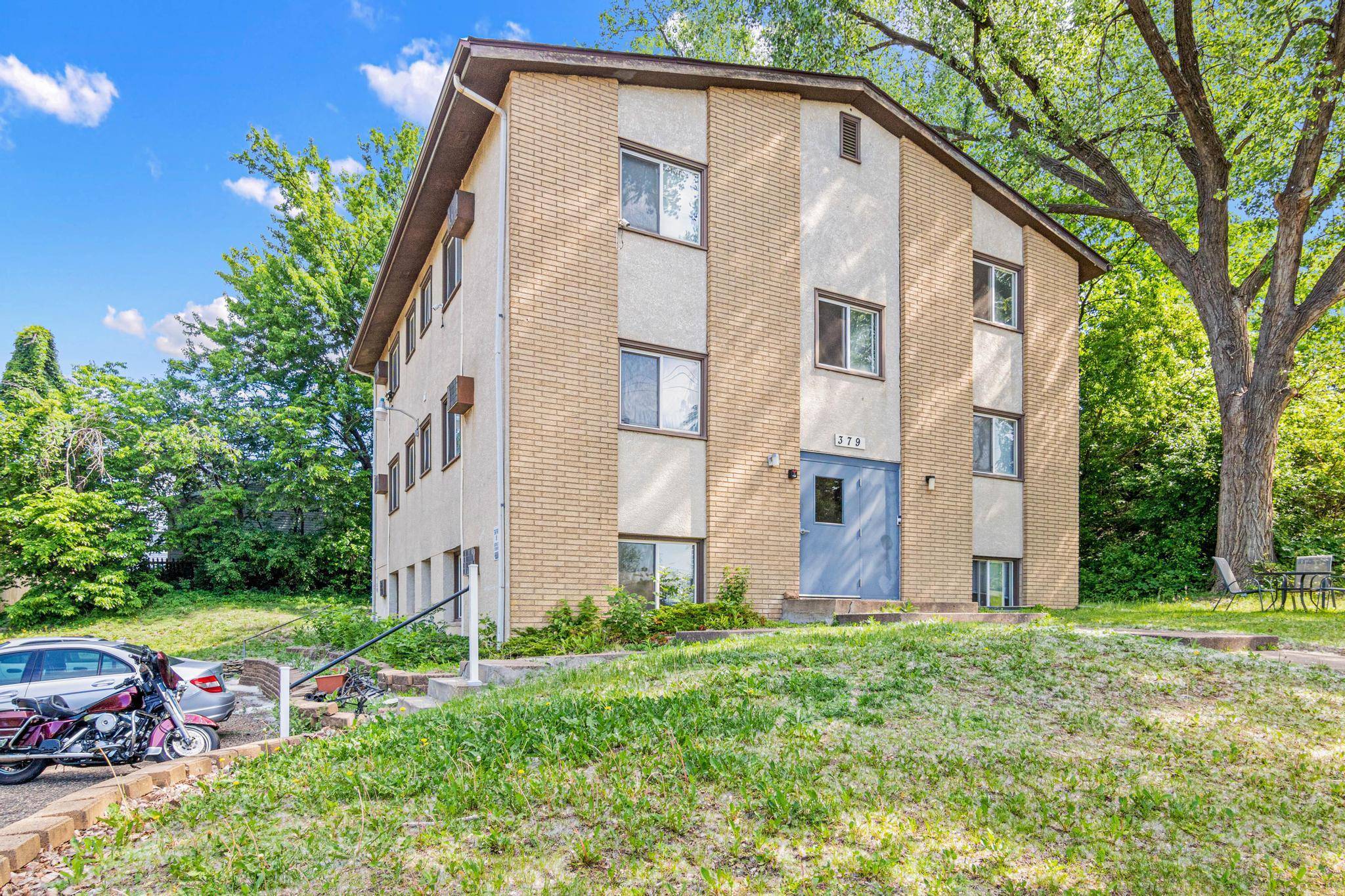 379 Cayuga ST, Saint Paul, MN 55130