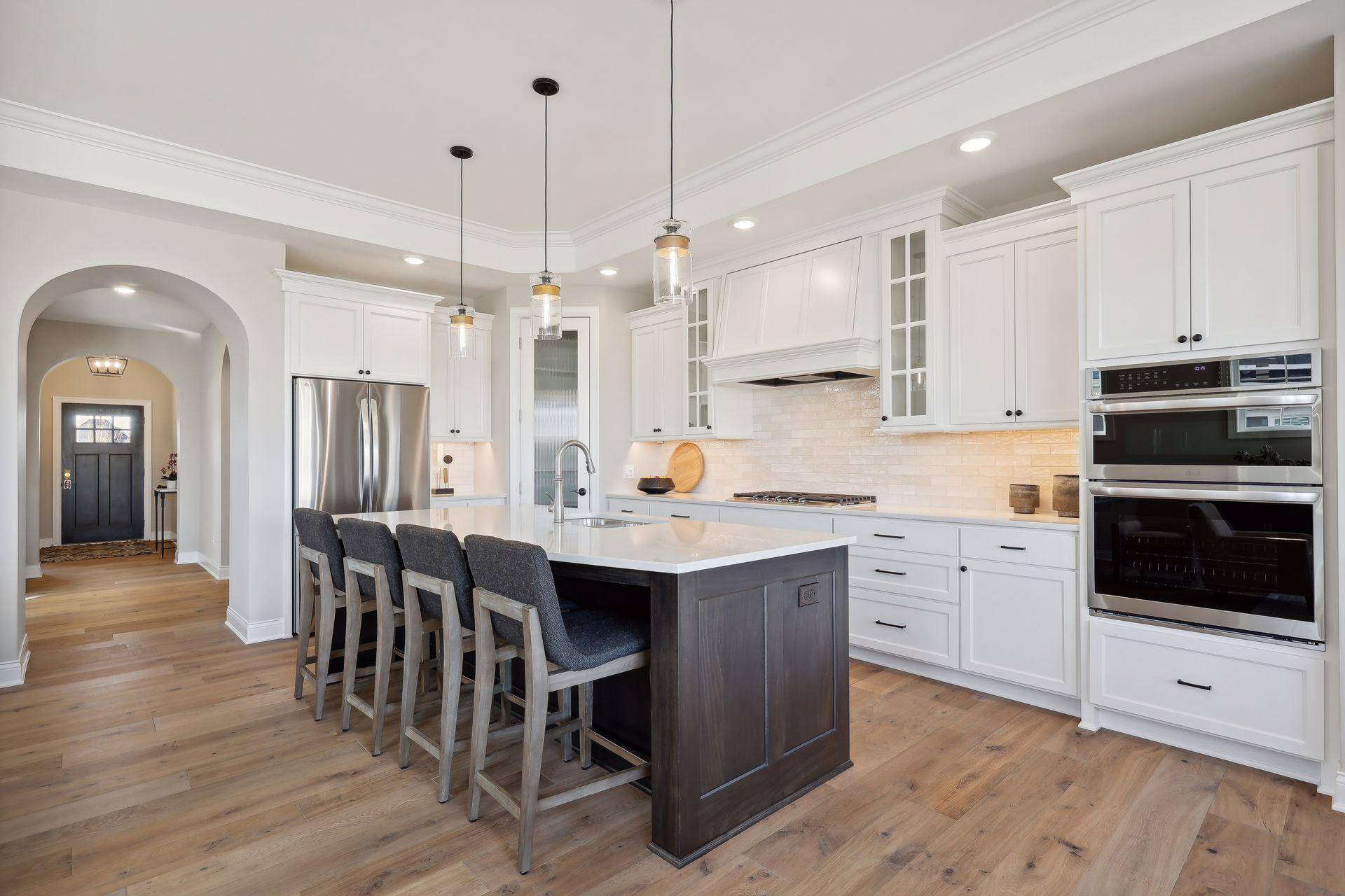 9144 Mills DR, Chanhassen, MN 55317