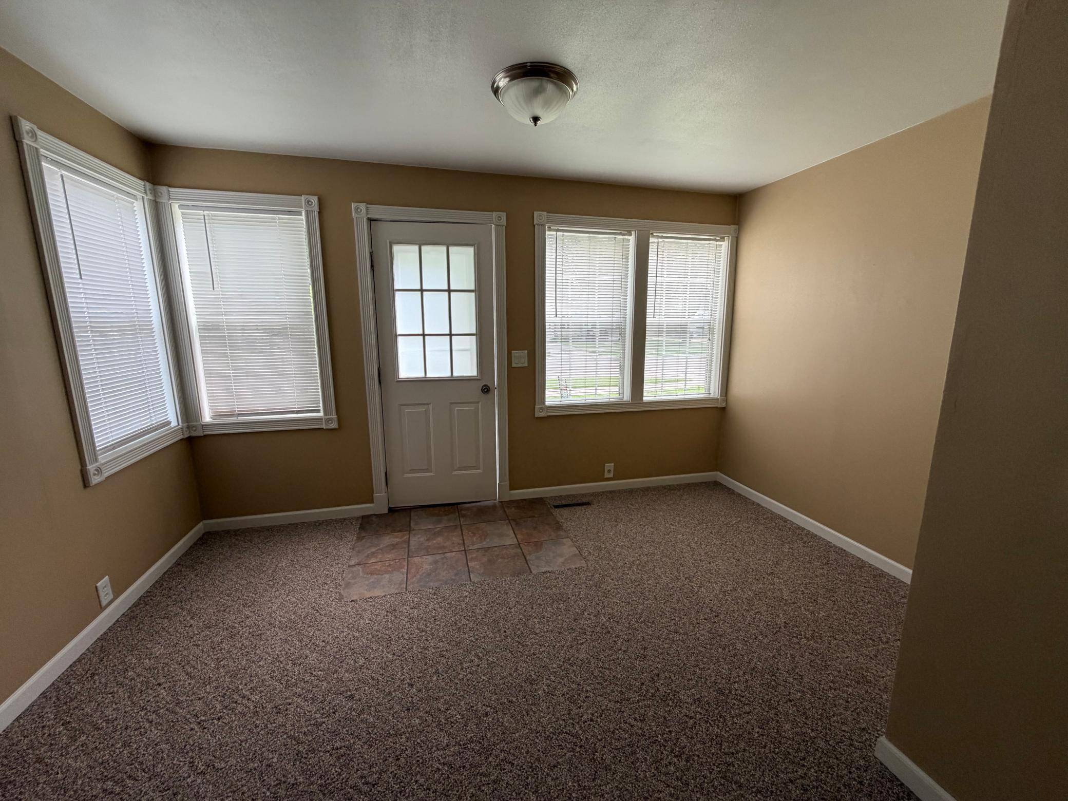 231 10th AVE, Worthington, MN 56187