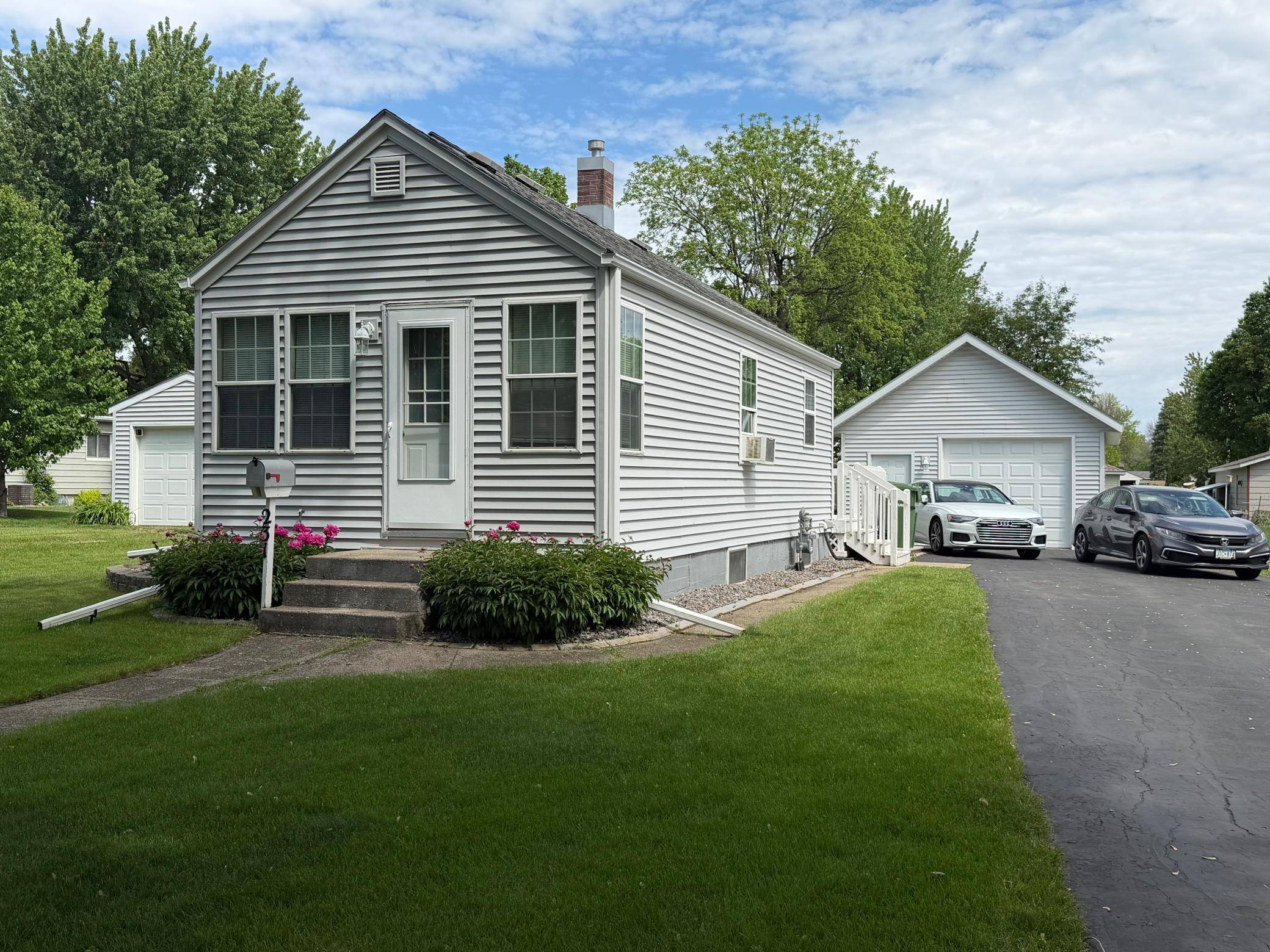 231 10th AVE, Worthington, MN 56187