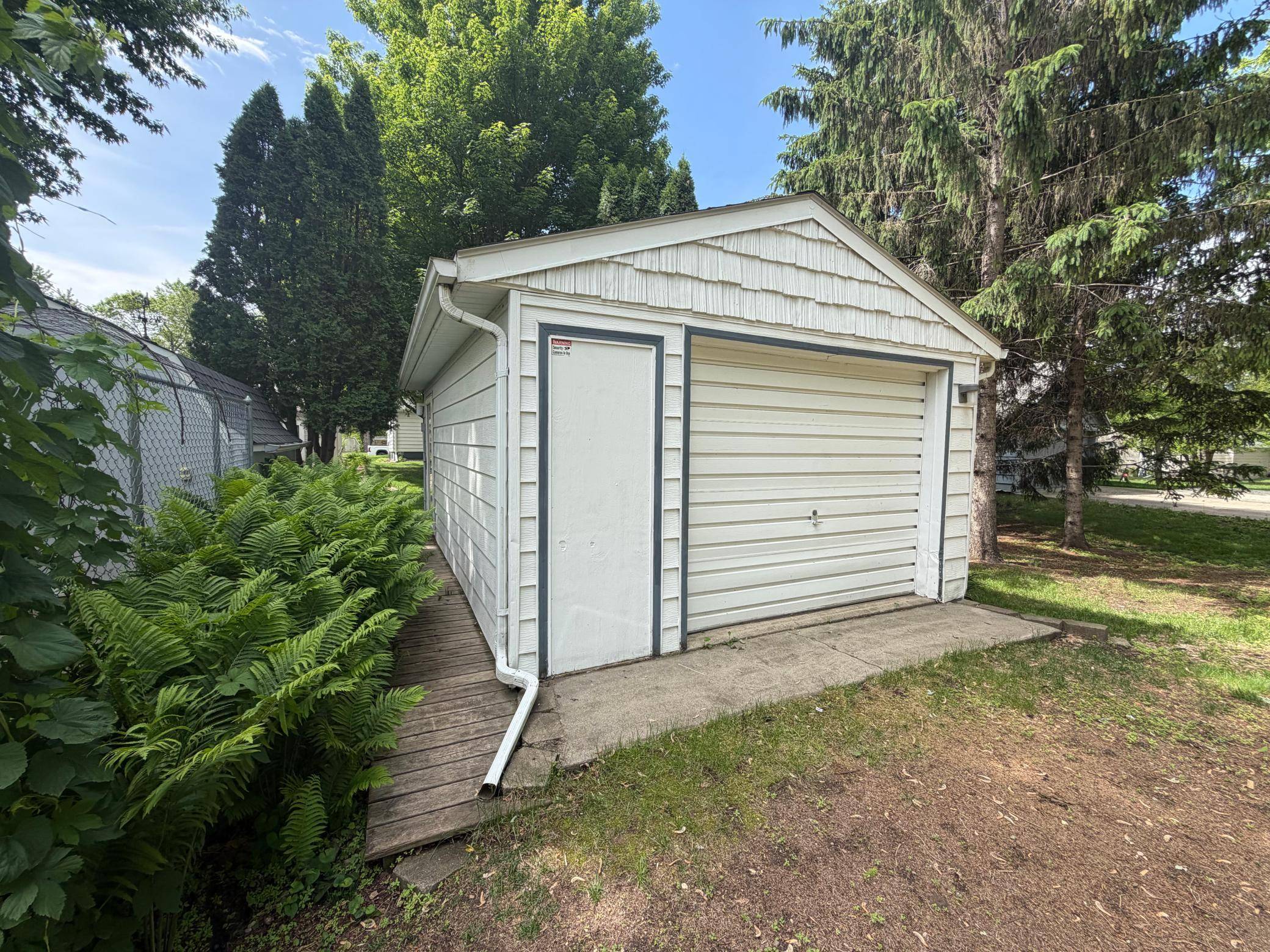 219 10th AVE, Worthington, MN 56187
