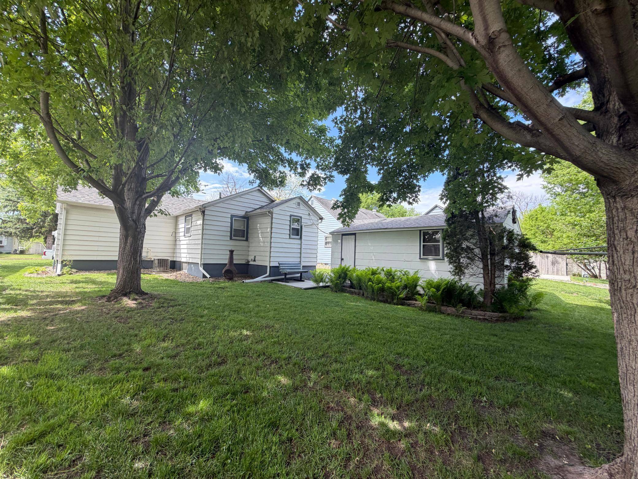 219 10th AVE, Worthington, MN 56187