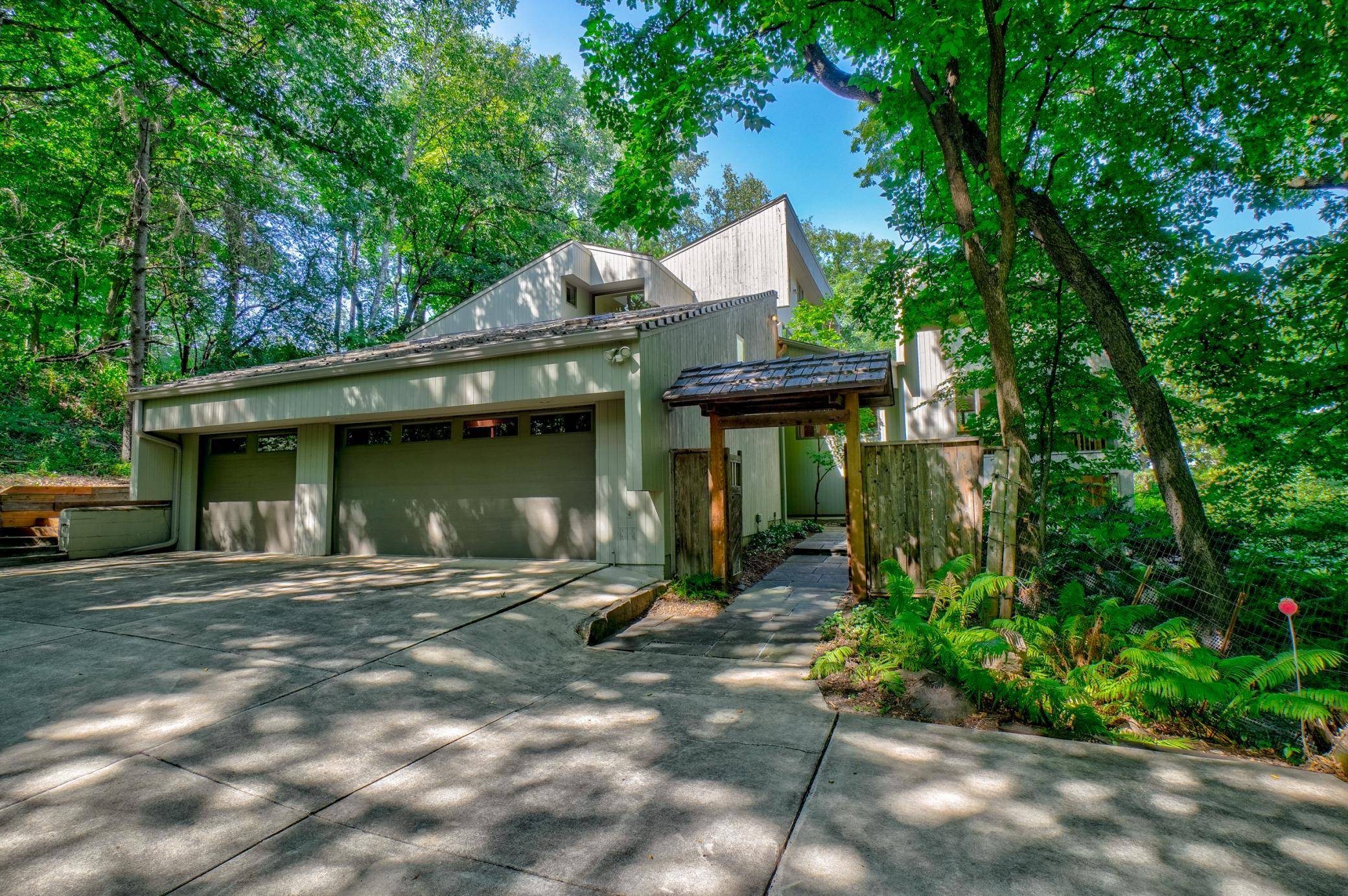 5 Crocus LN, North Oaks, MN 55127