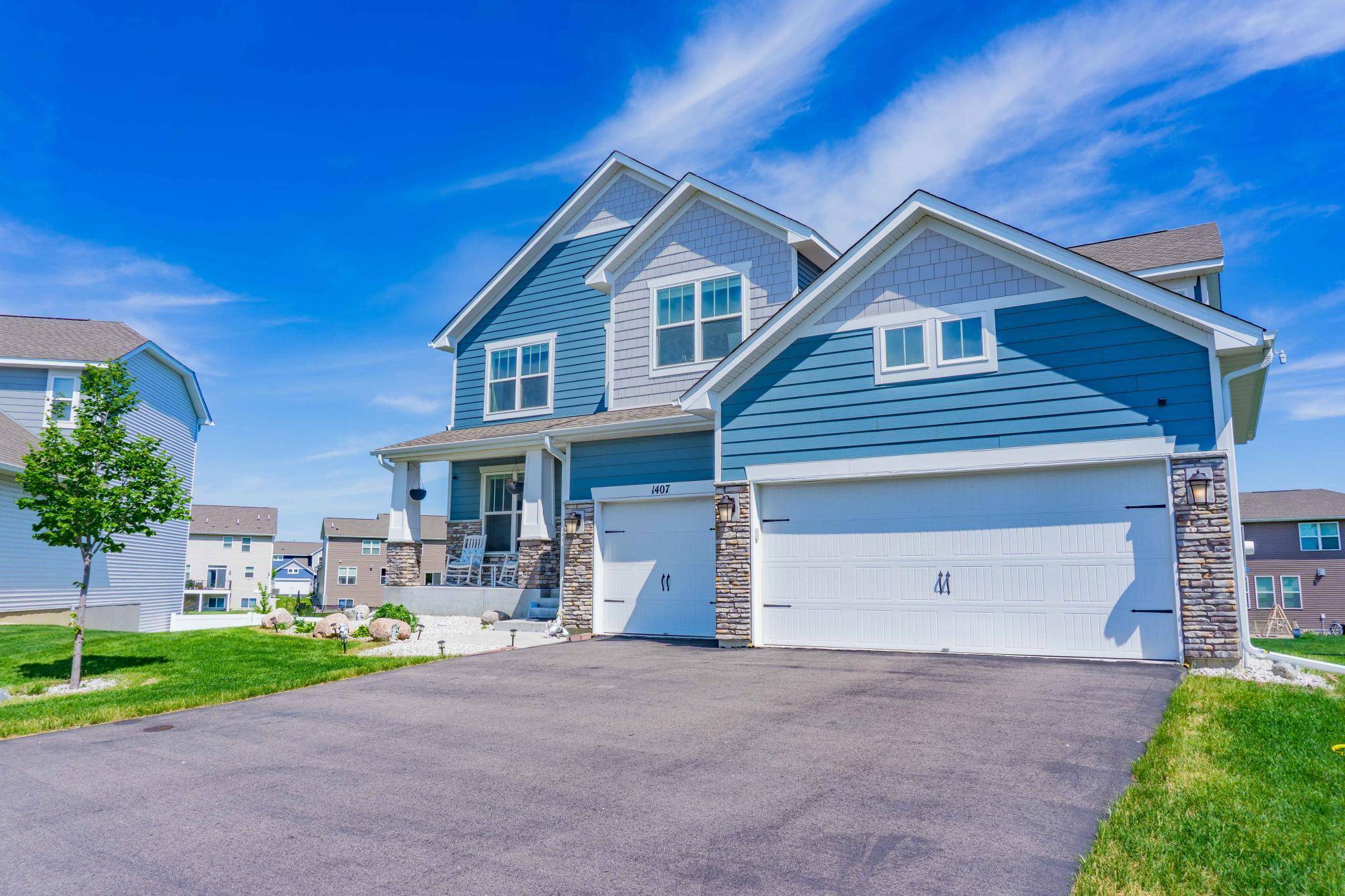 1407 Ironwood CT, Carver, MN 55315