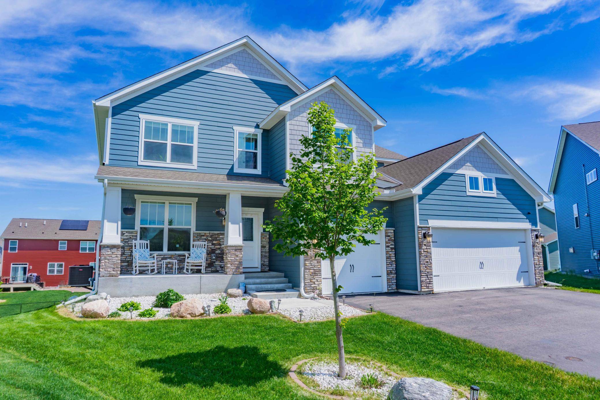 1407 Ironwood CT, Carver, MN 55315