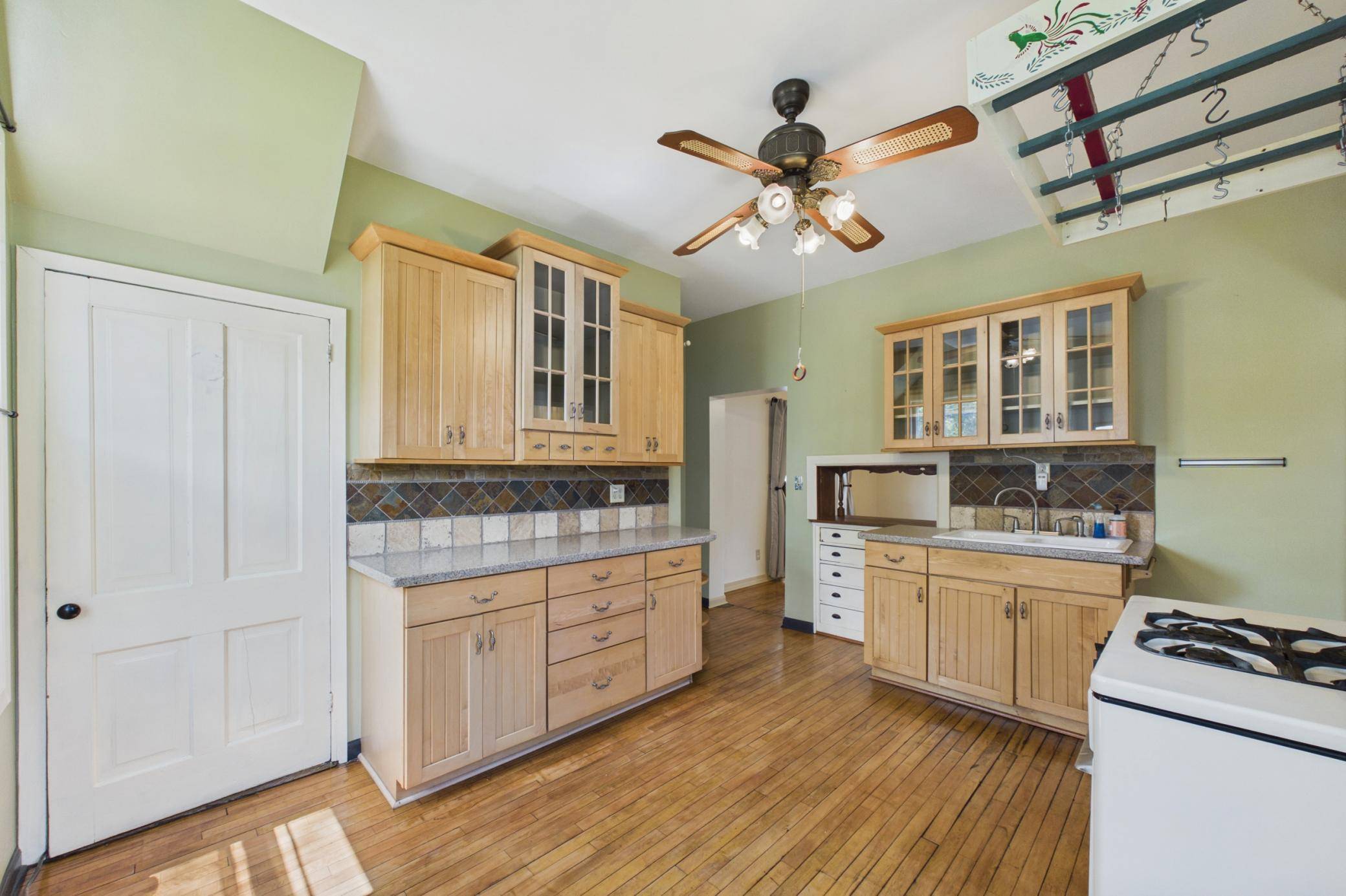 1152 Ross AVE, Saint Paul, MN 55106