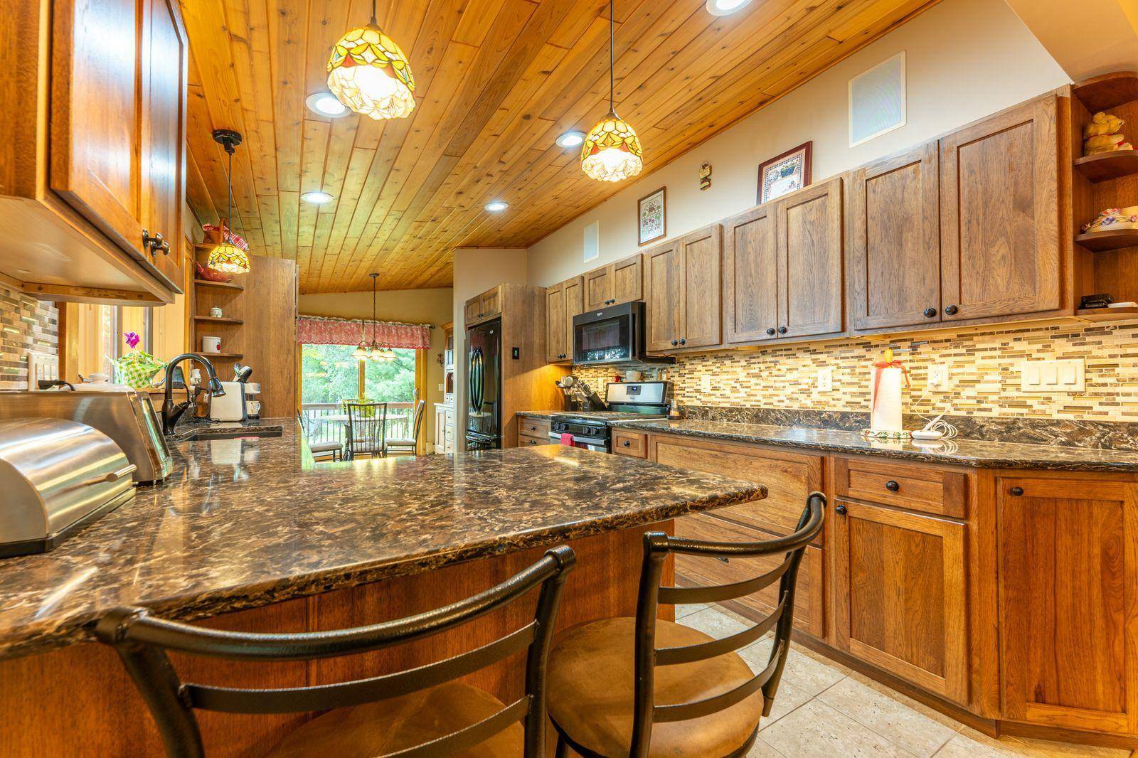 8947 E Wakemup Village RD, Cook, MN 55723
