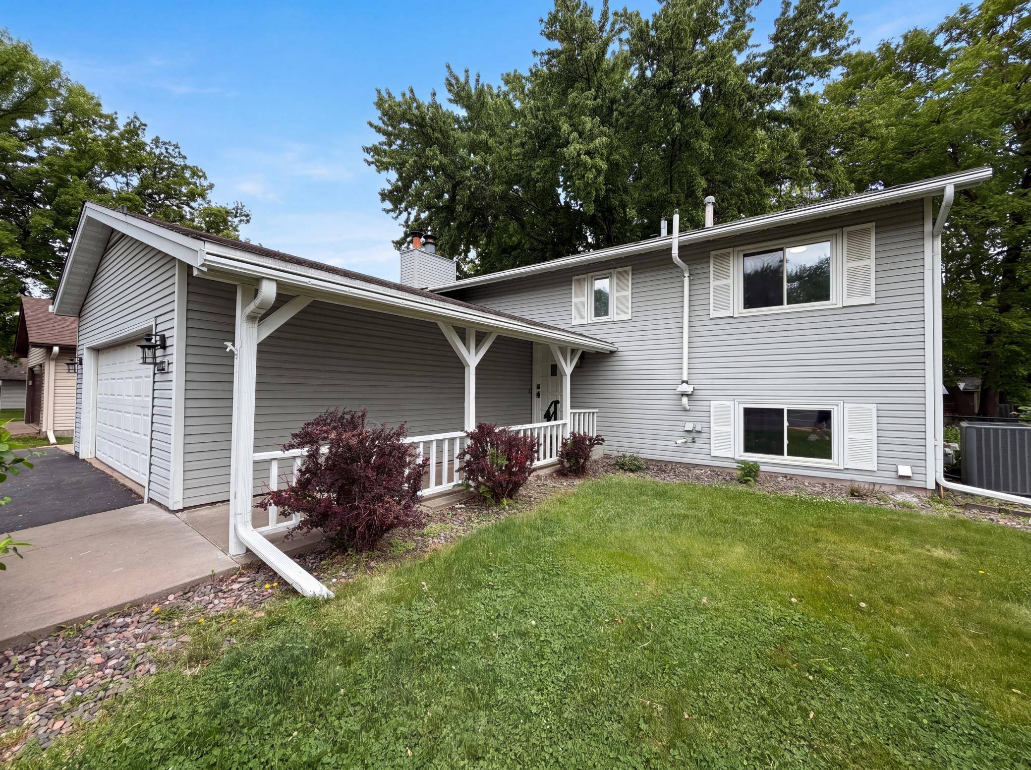 11878 100th PL N, Maple Grove, MN 55369