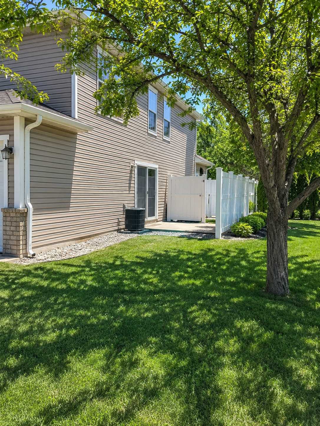 15827 Fleet TRL, Apple Valley, MN 55124
