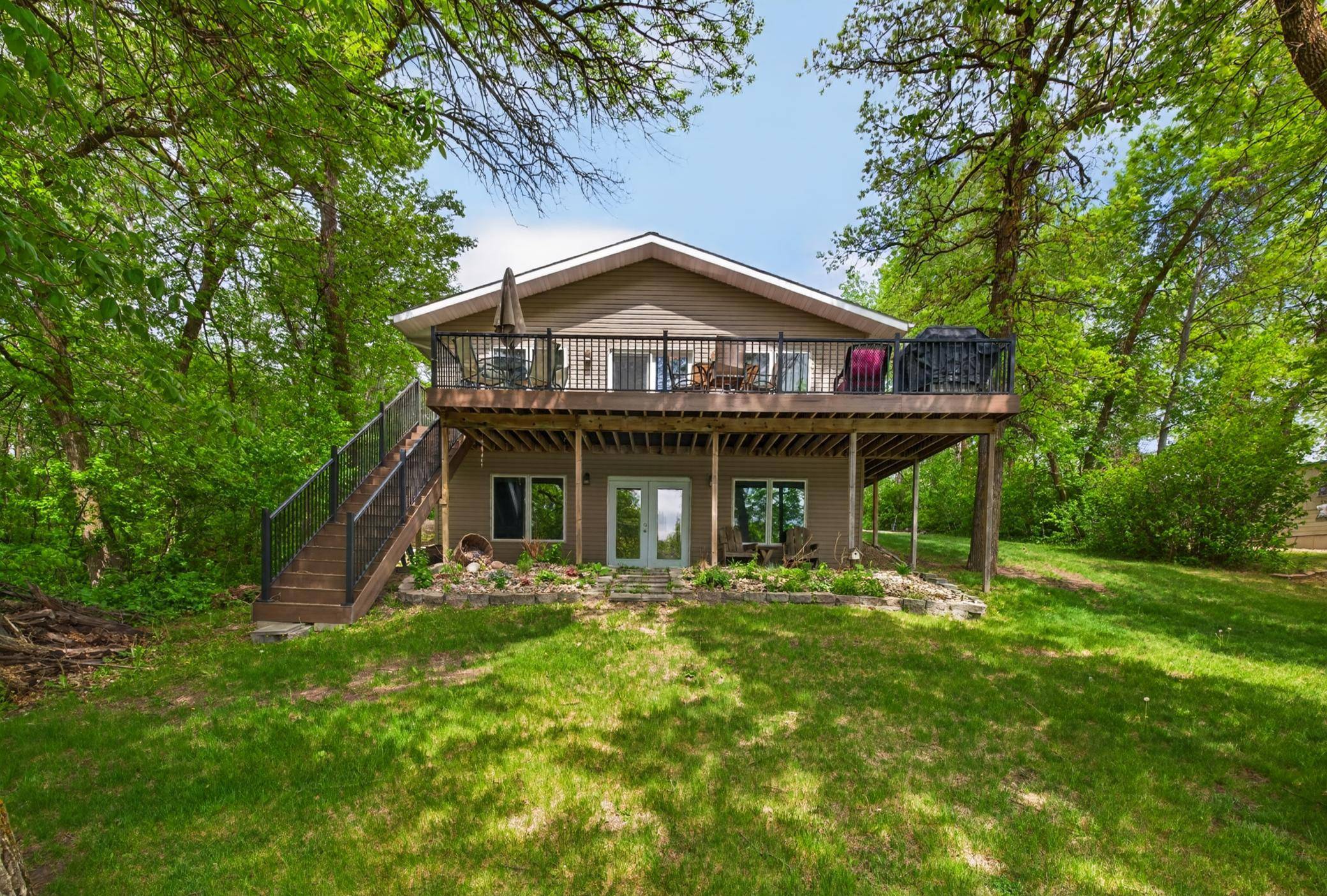 186 RUGBY POINT RD, Bottineau, ND 58318