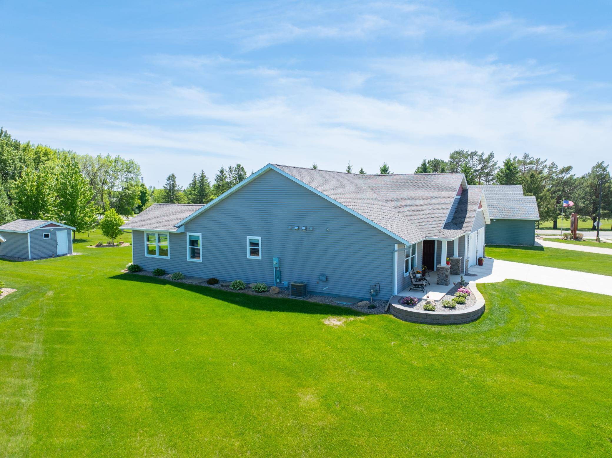 614 Dewberry LN, Alexandria, MN 56308