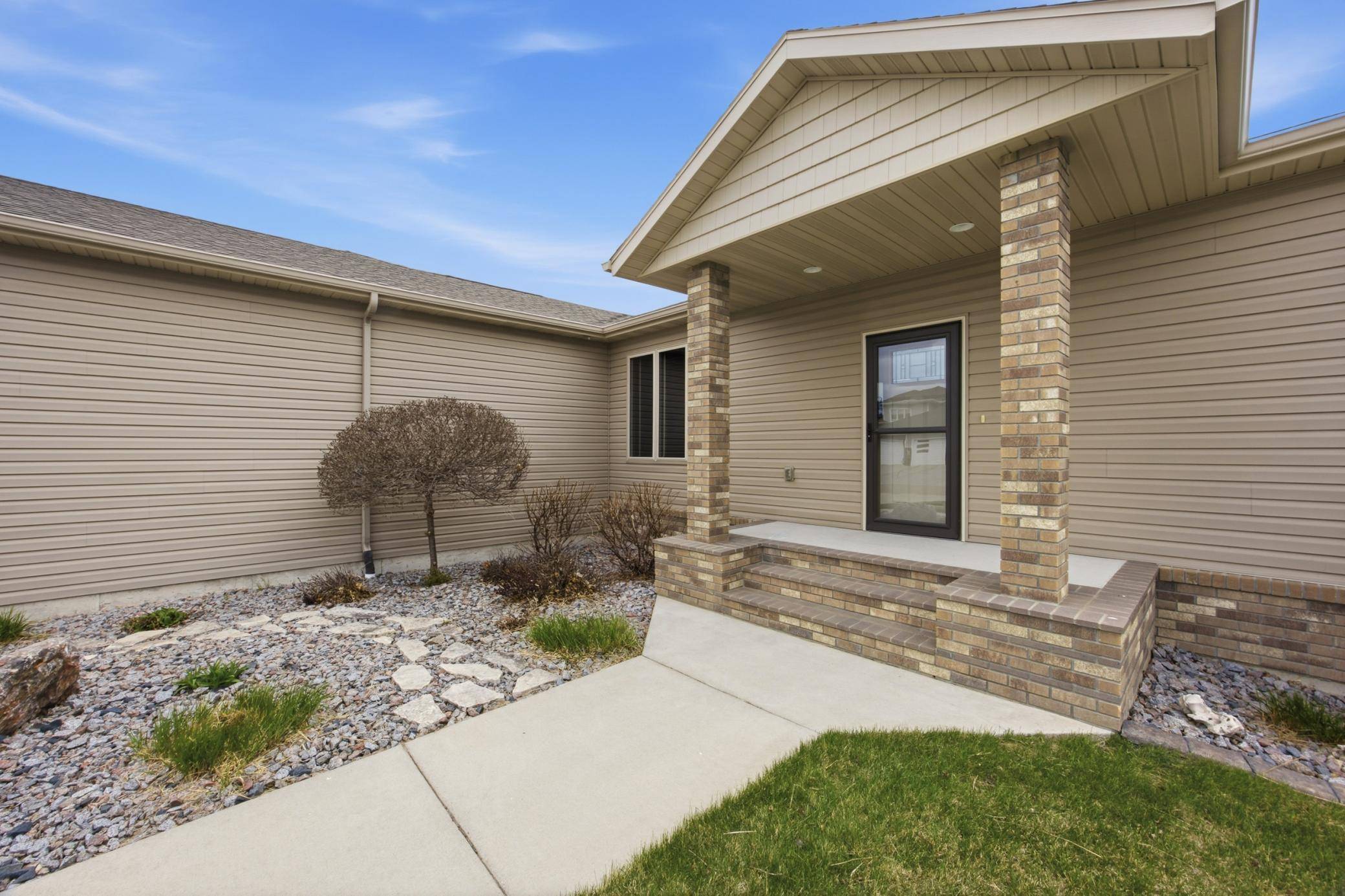 4727 6th ST W, West Fargo, ND 58078
