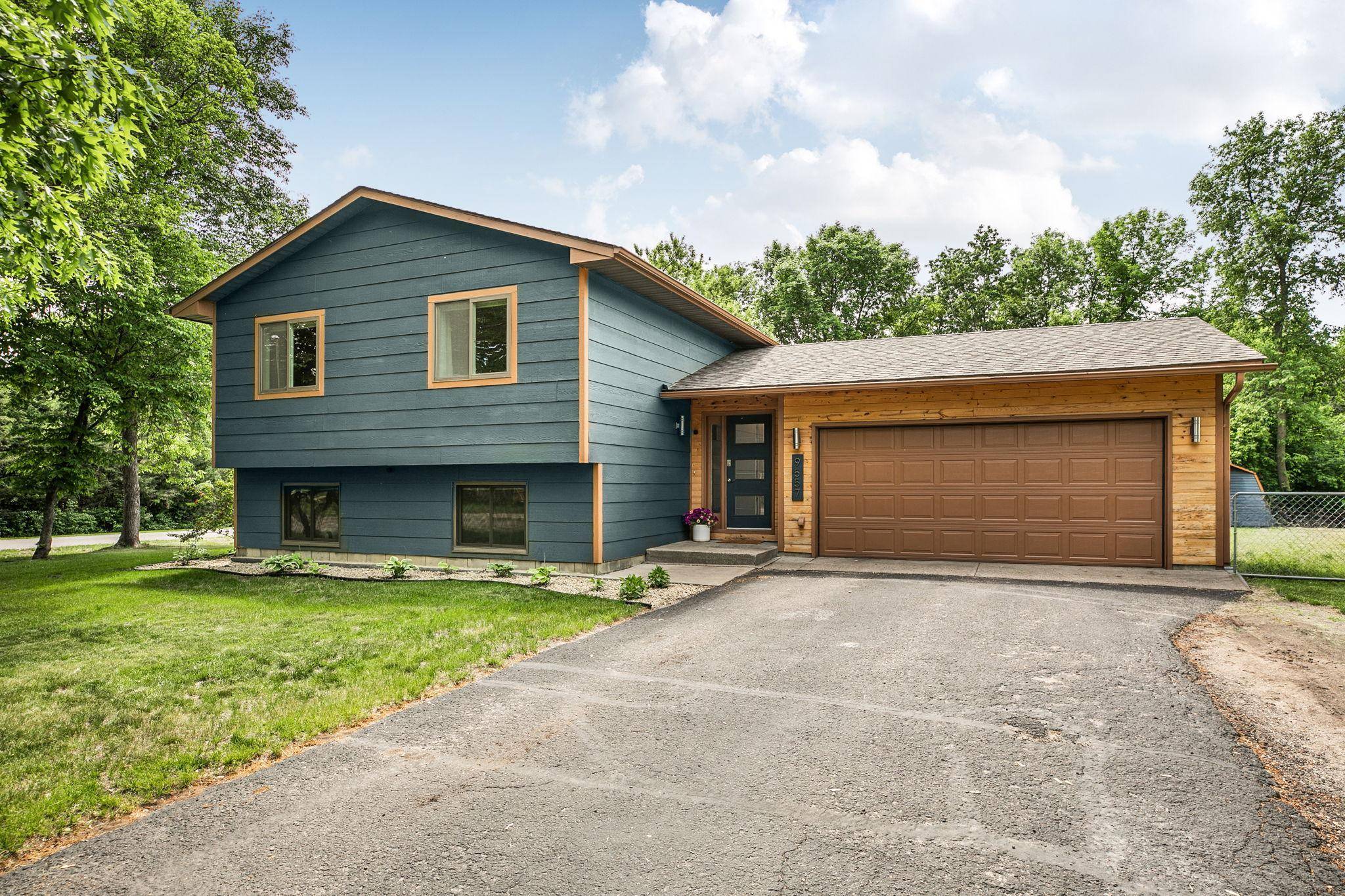 9557 Ironwood DR, Saint Joseph, MN 56374