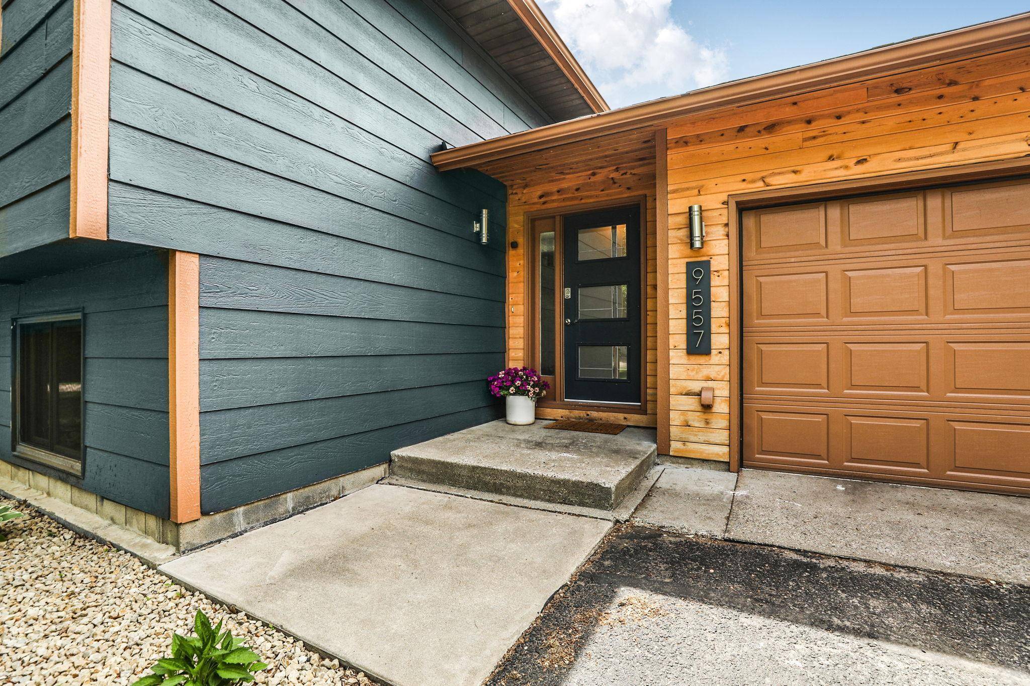 9557 Ironwood DR, Saint Joseph, MN 56374