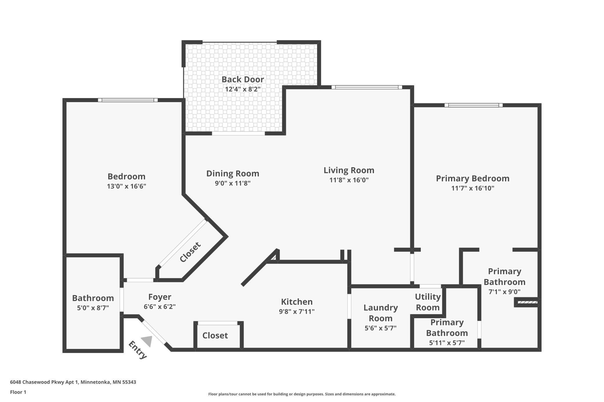 6048 Chasewood Pkwy #1, Minnetonka, MN 55343