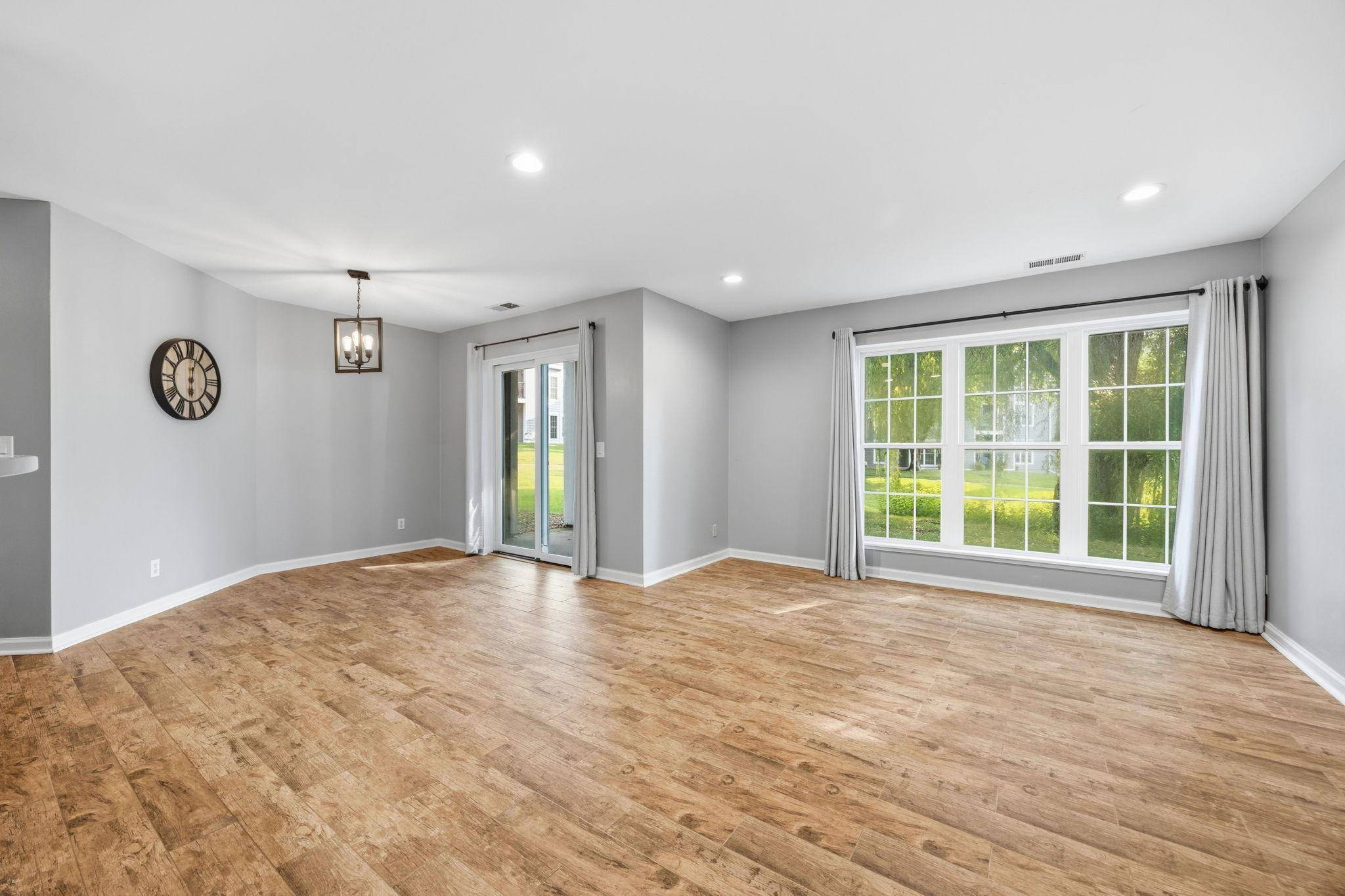 6048 Chasewood Pkwy #1, Minnetonka, MN 55343
