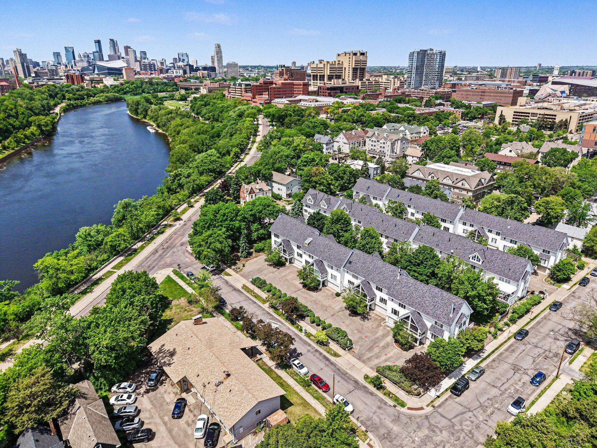 921 Dartmouth AVE SE, Minneapolis, MN 55414