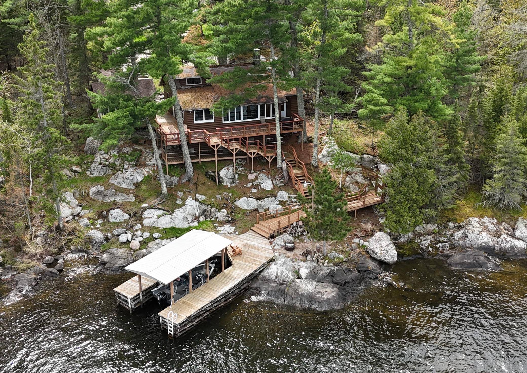 12418 Rock Point DR, Kabetogama, MN 56669