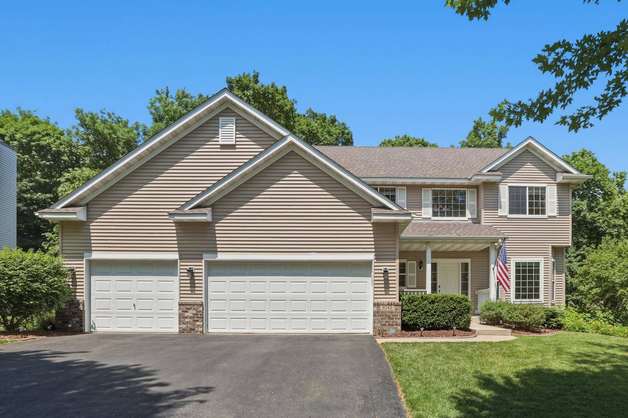 9142 Woodland DR, Saint Bonifacius, MN 55375
