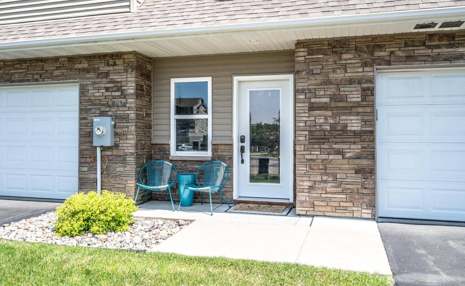 18603 Jonesboro CT, Lakeville, MN 55044