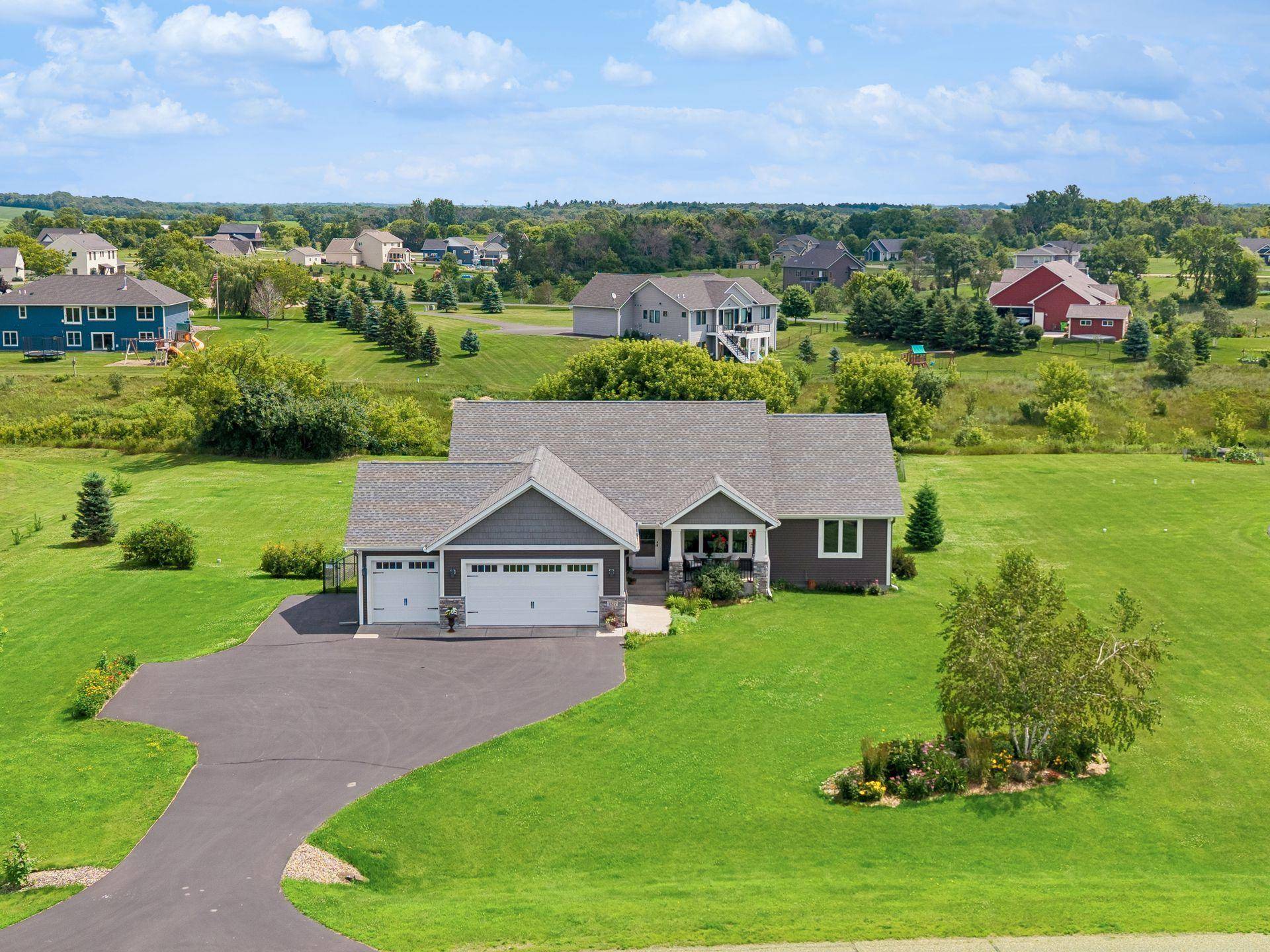 1527 96th ST, New Richmond, WI 54017