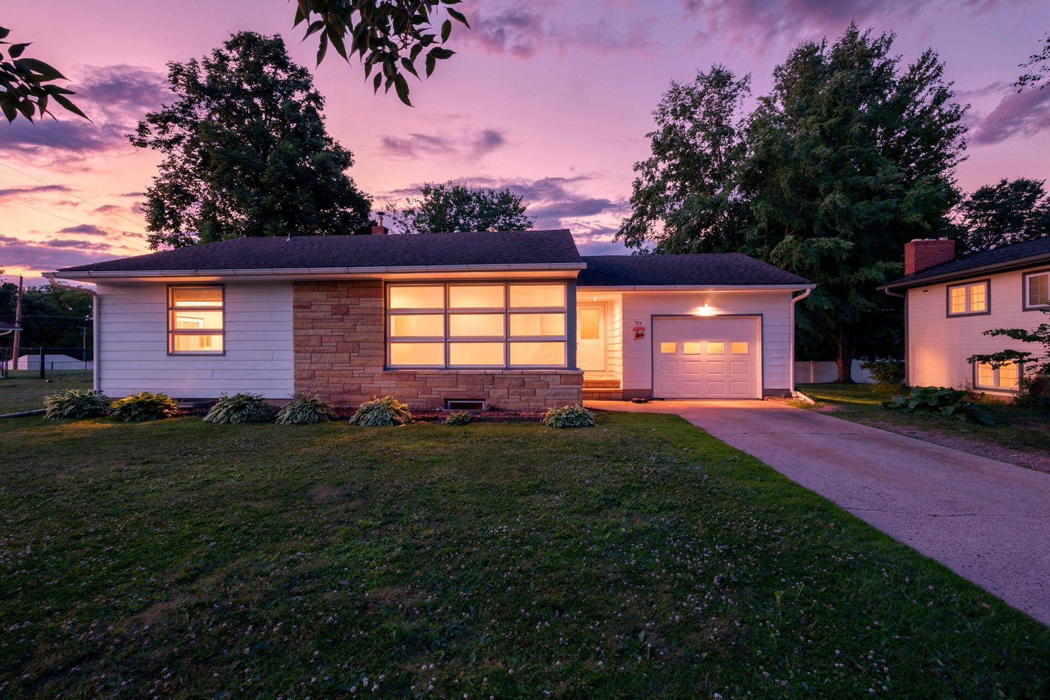 711 Elm AVE, Gaylord, MN 55334