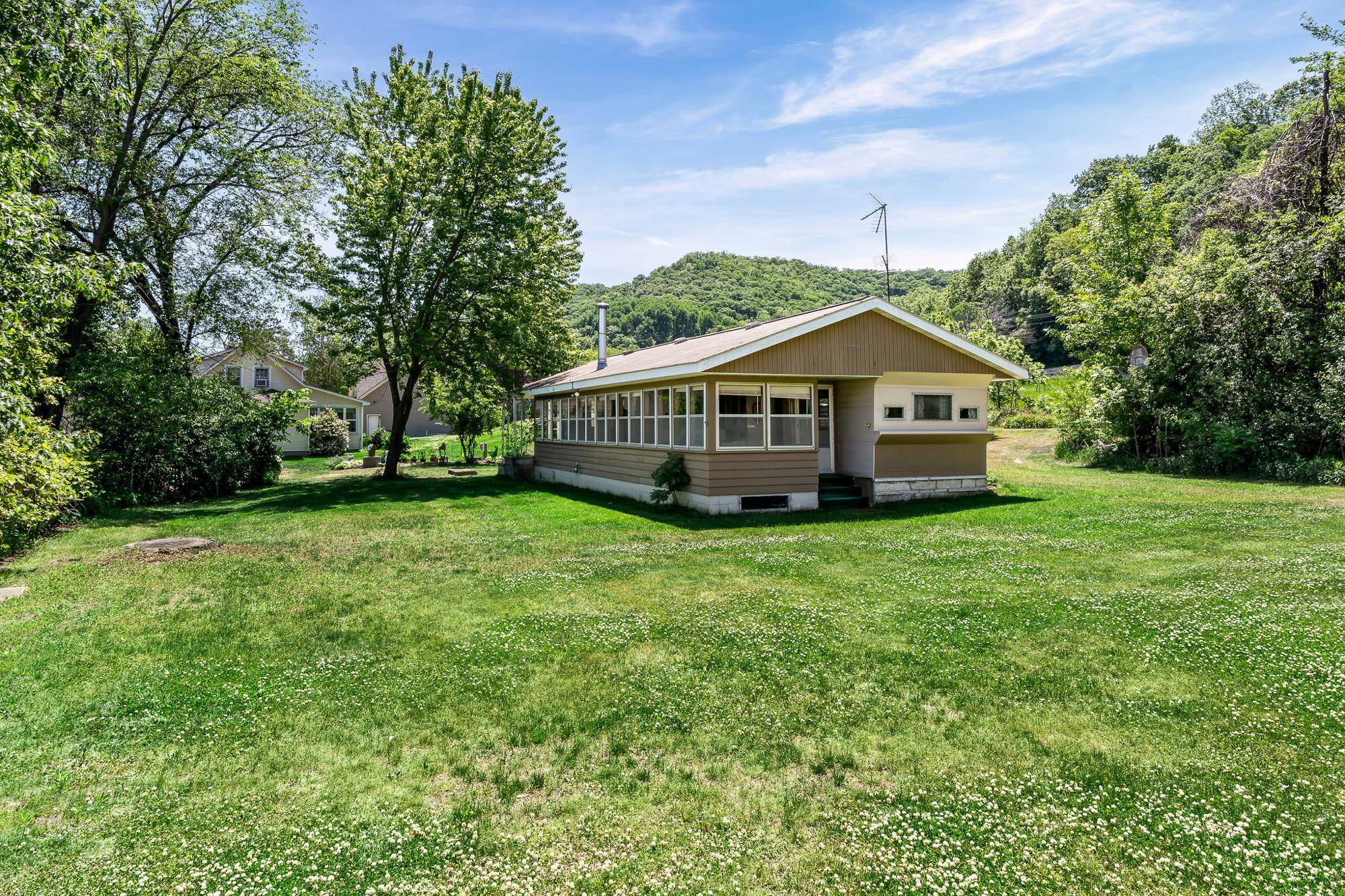 25066 Gull LN, Winona, MN 55987