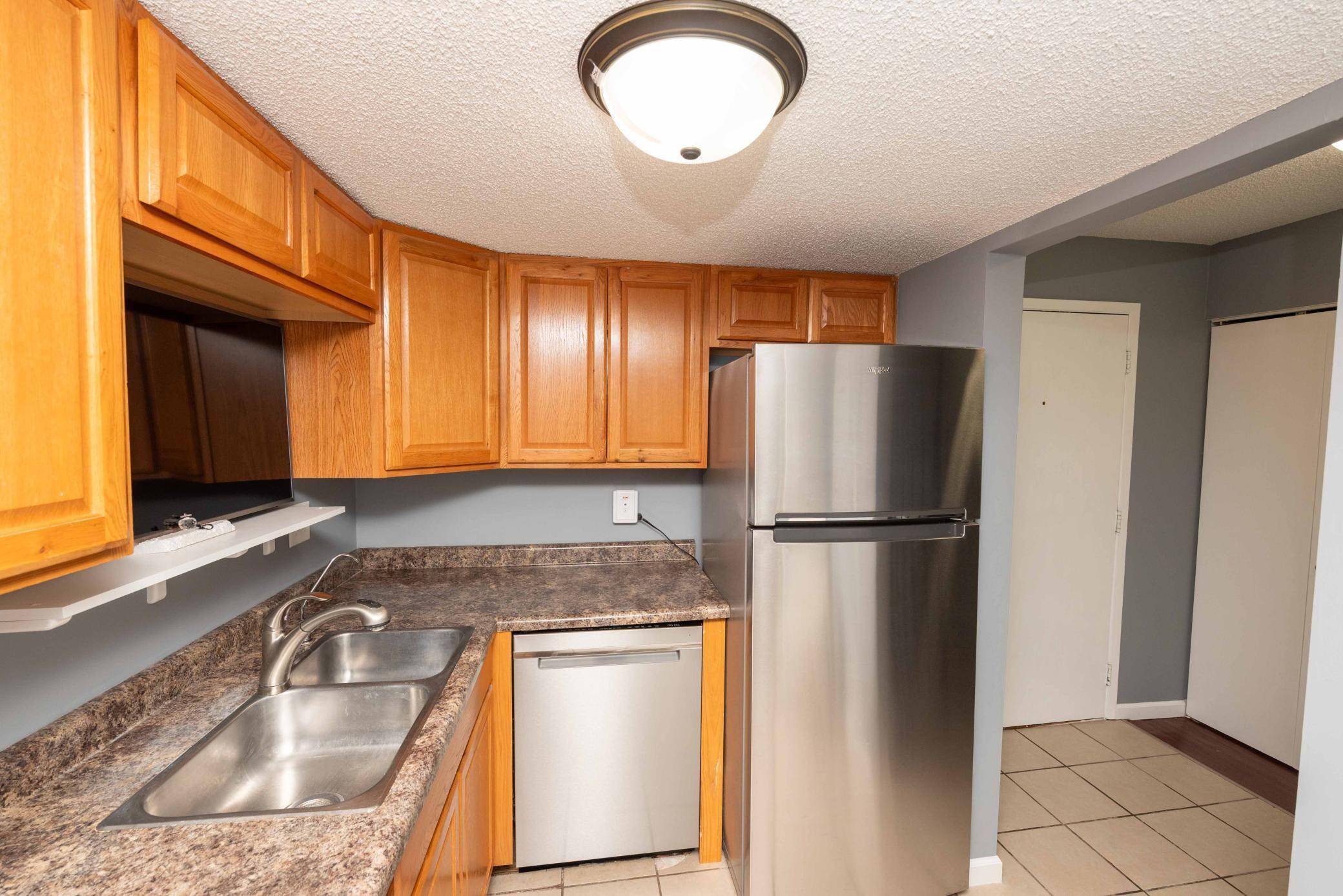 7196 72nd LN N #227, Brooklyn Park, MN 55428