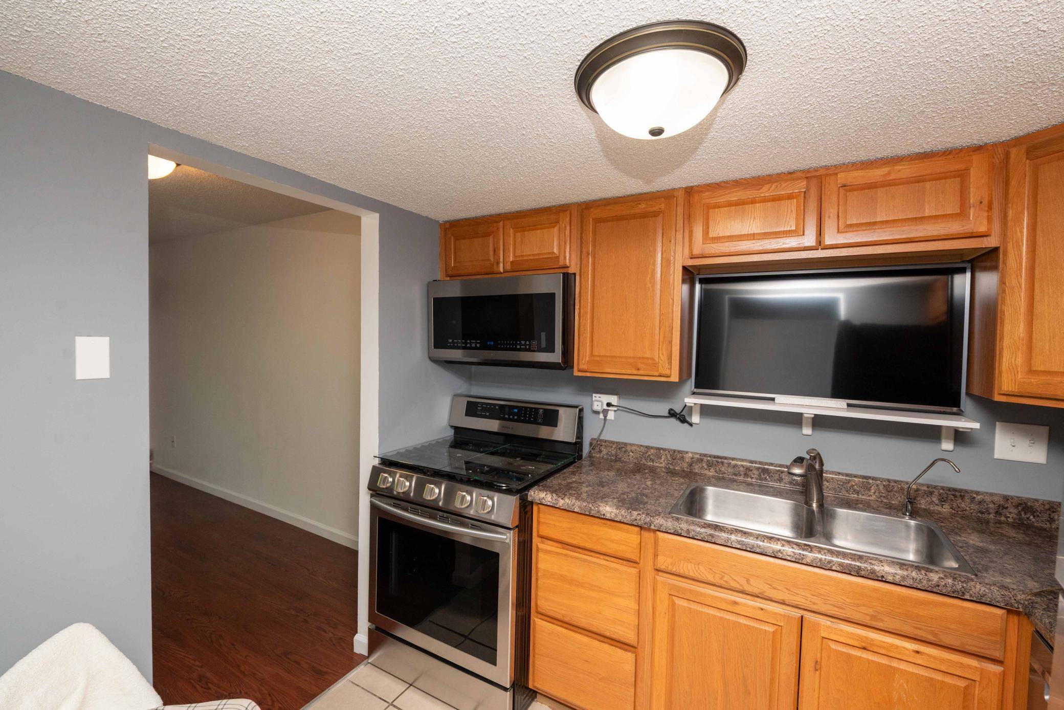 7196 72nd LN N #227, Brooklyn Park, MN 55428