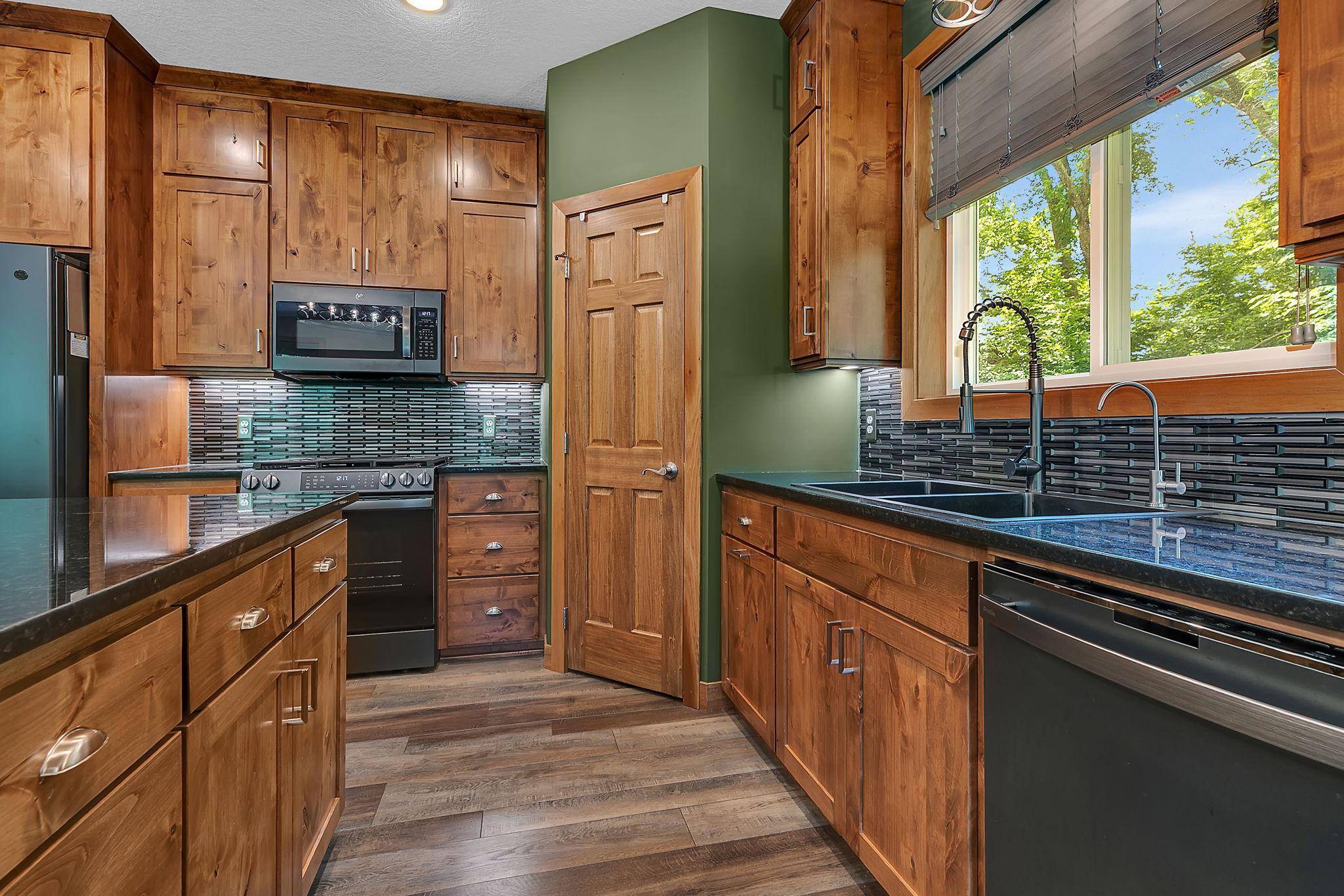 5958 Hidden LN, South Haven, MN 55382