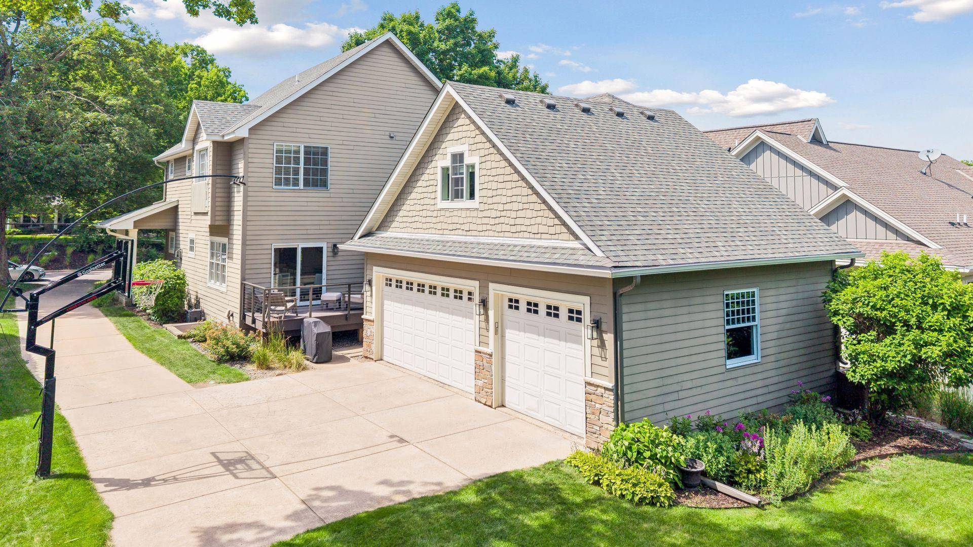 238 Broadway AVE N, Wayzata, MN 55391