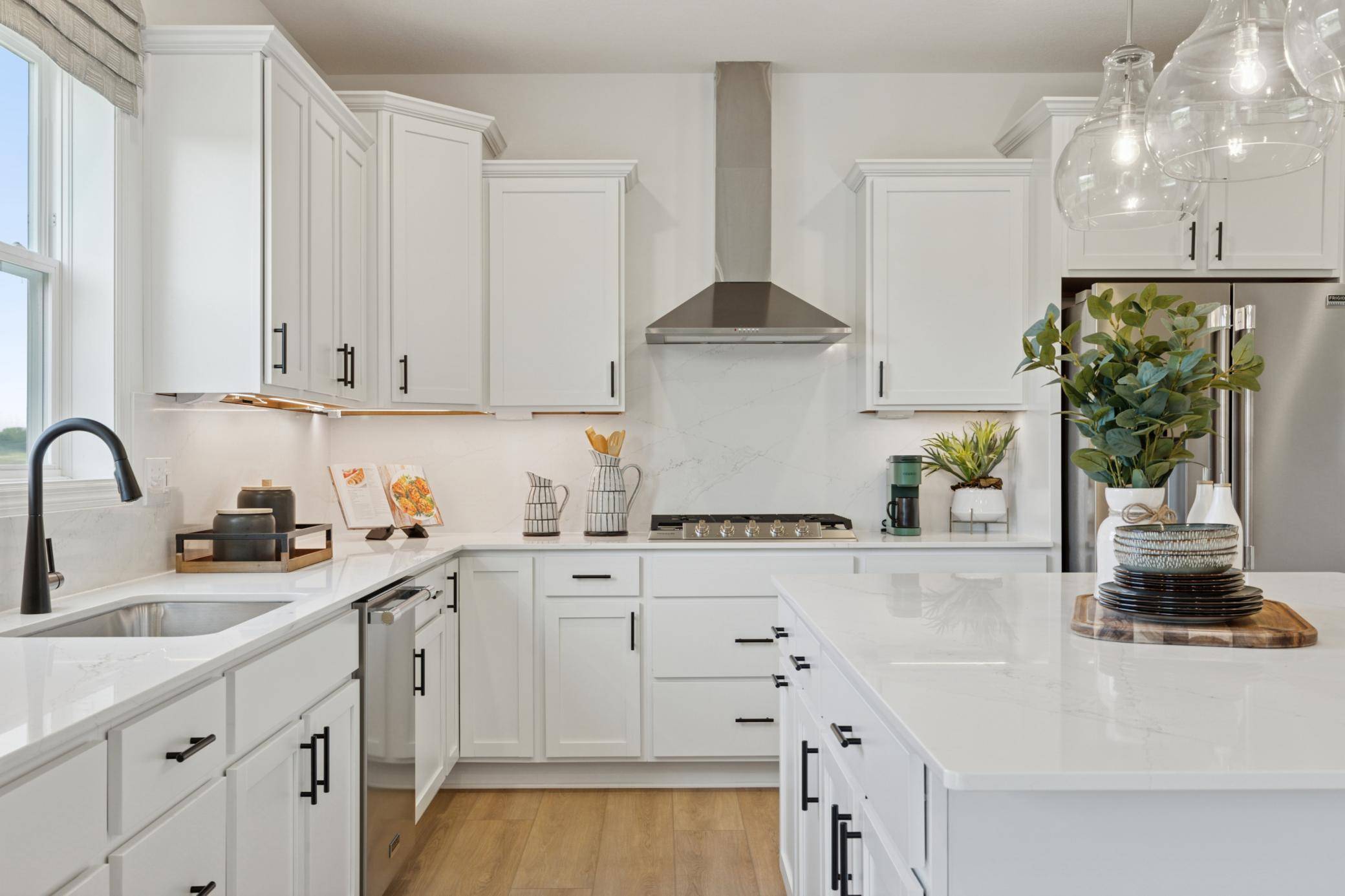 18663 Hythe LN, Lakeville, MN 55044
