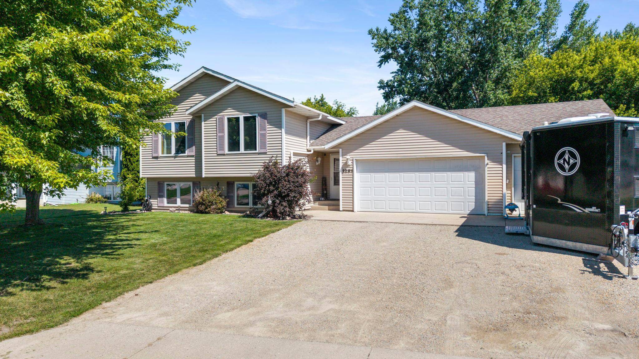 1291 Bellflower LN NE, Owatonna, MN 55060