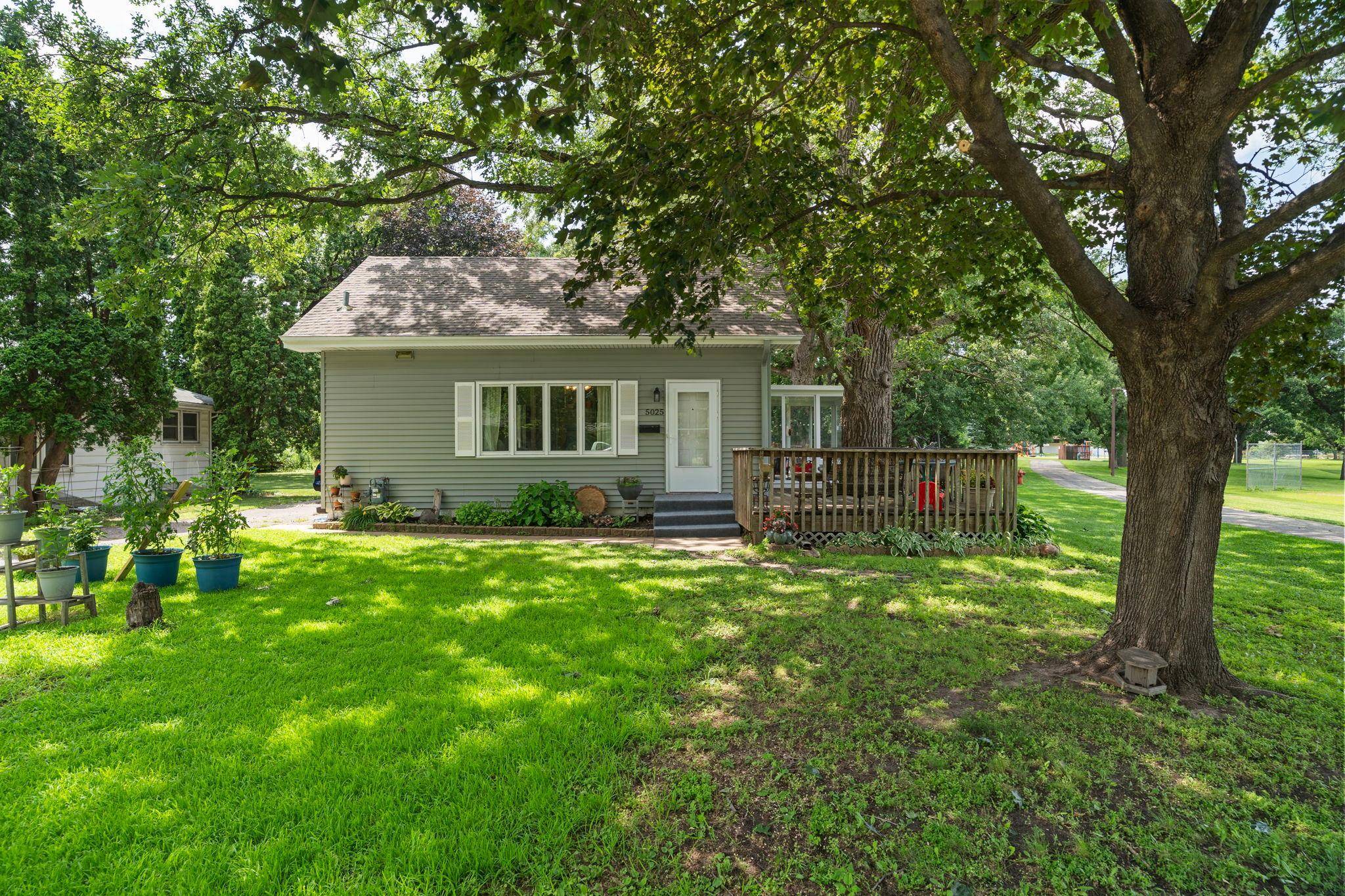 5025 Zenith AVE N, Brooklyn Center, MN 55429